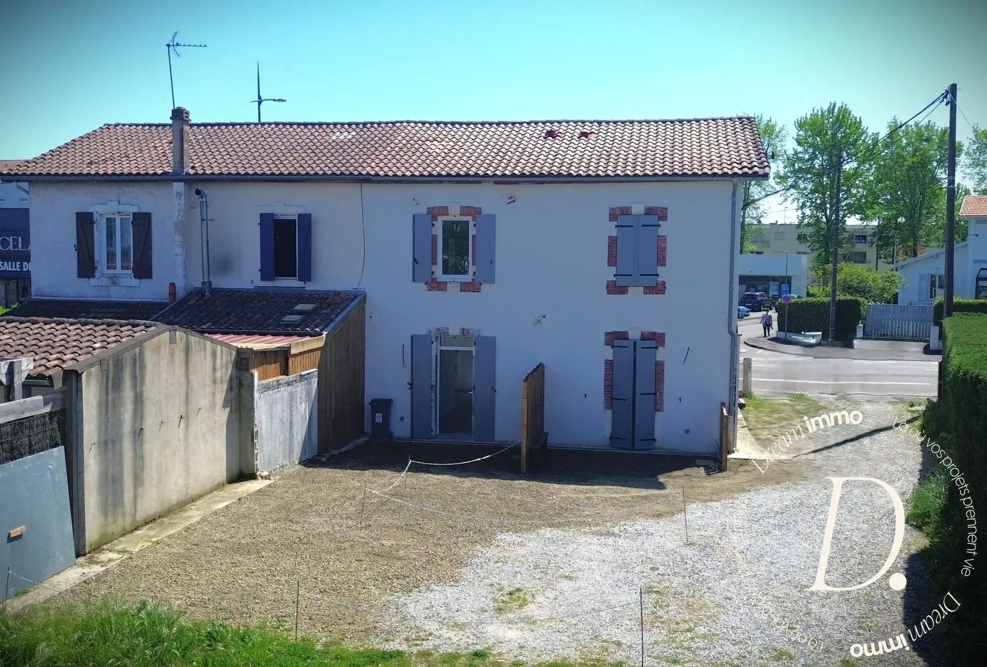 Maison rénovée avec deux duplex à Saint-Paul-lès-Dax - Stationnement inclus