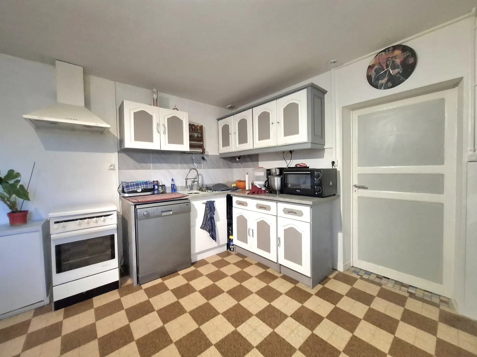 Maison ancienne à René de 79,58 m² avec cave et orientation sud-est 