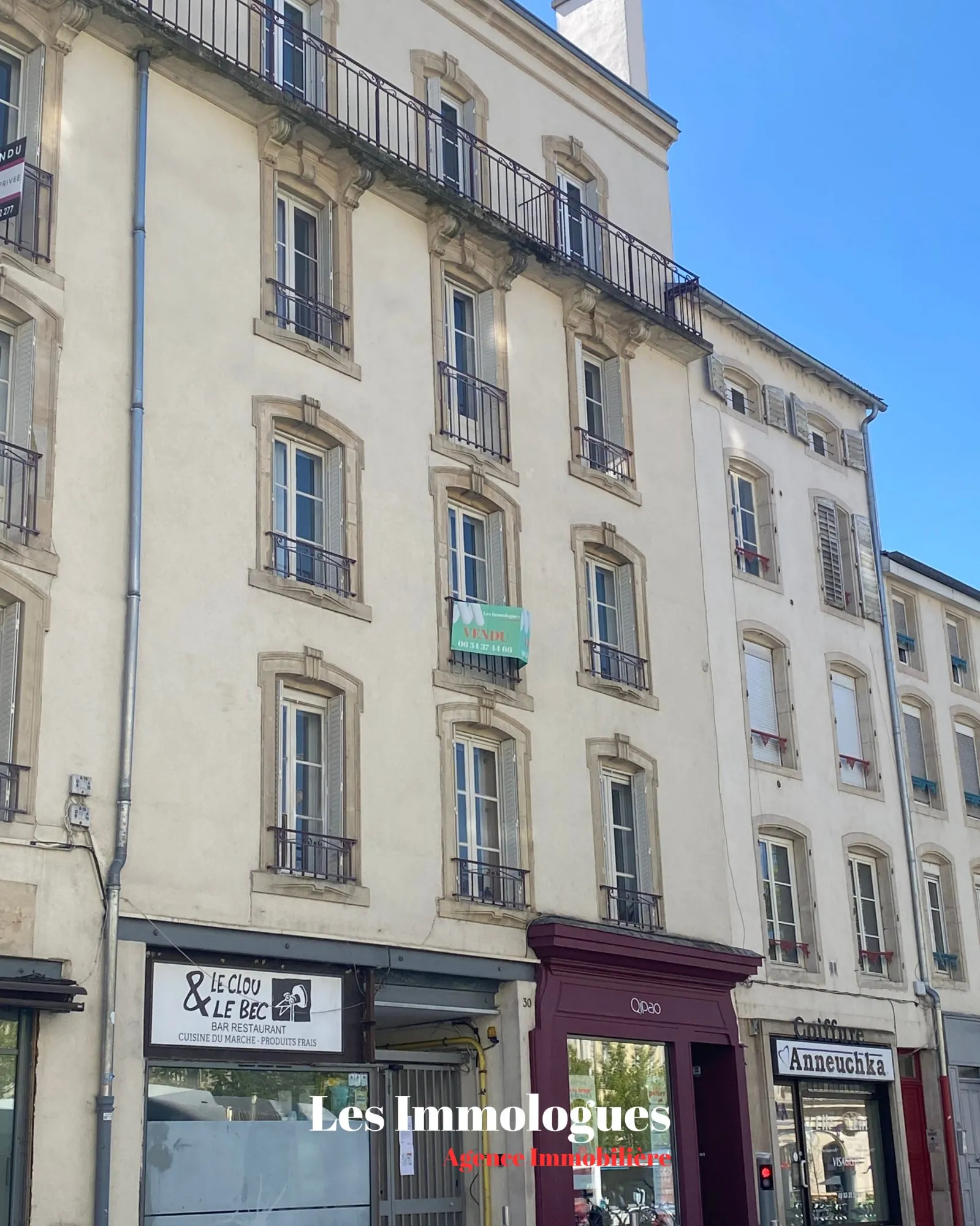 Garage sécurisé à vendre Place des Vosges à Nancy - stationnement ou stockage 