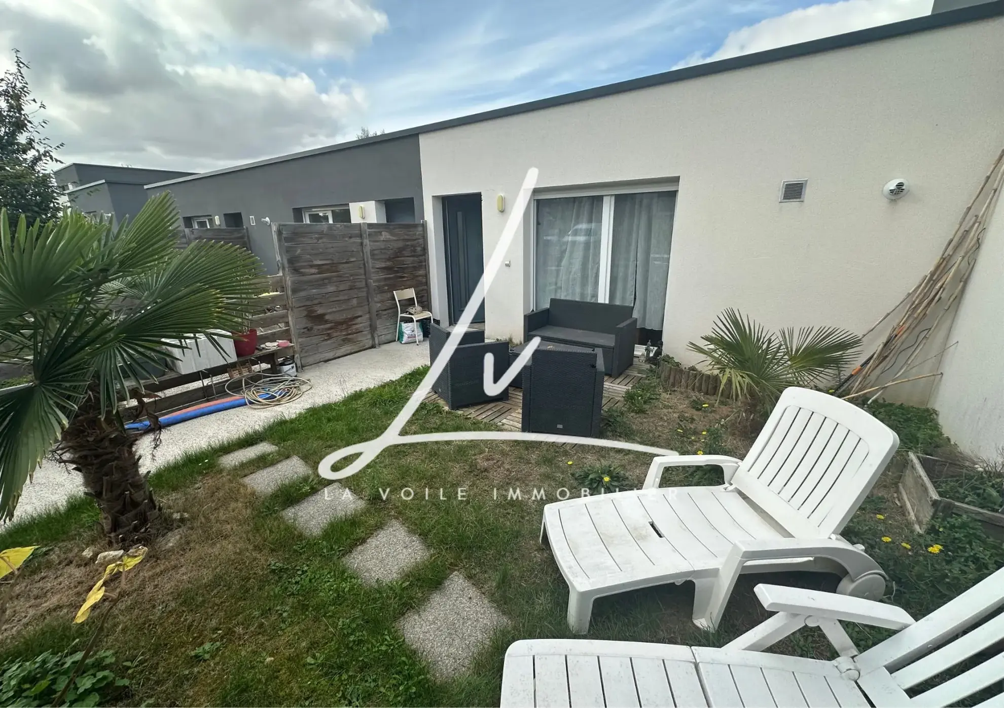 À vendre maison récente à Moult avec jardin et cave