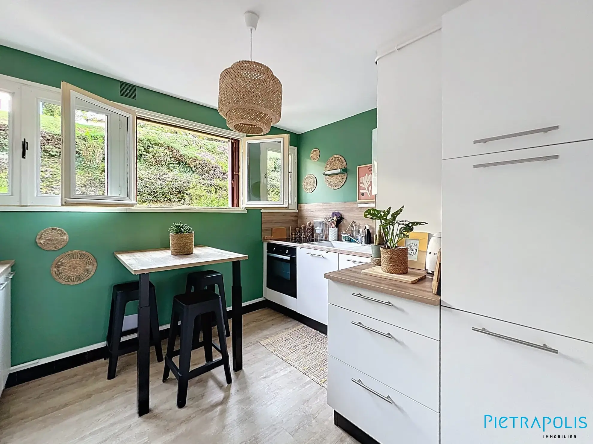 Appartement T3 lumineux avec cave et vue dégagée à Tarare 
