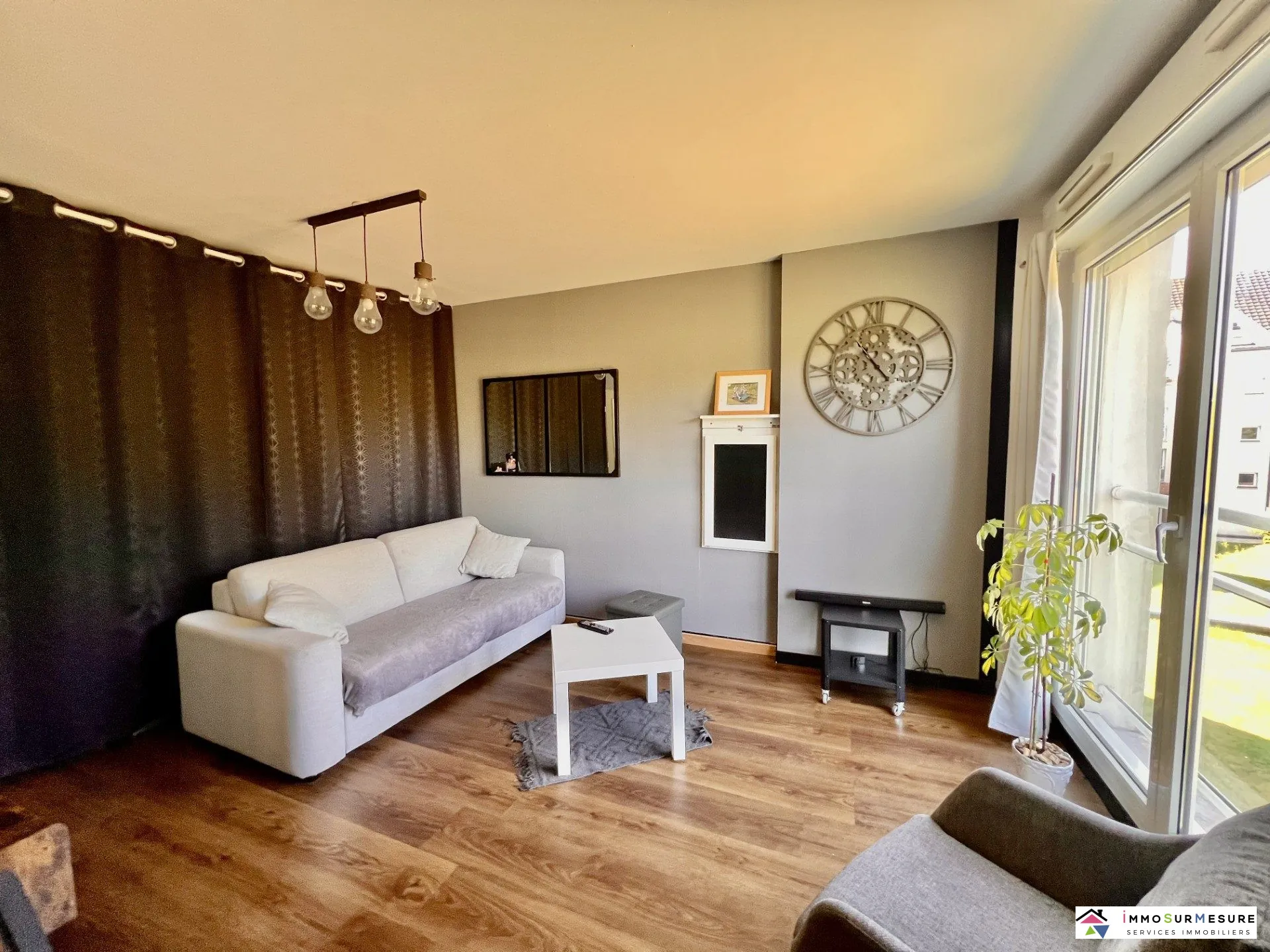 sejour Appartement rénové avec garage à Longuenesse, idéal investissement ou résidence principale