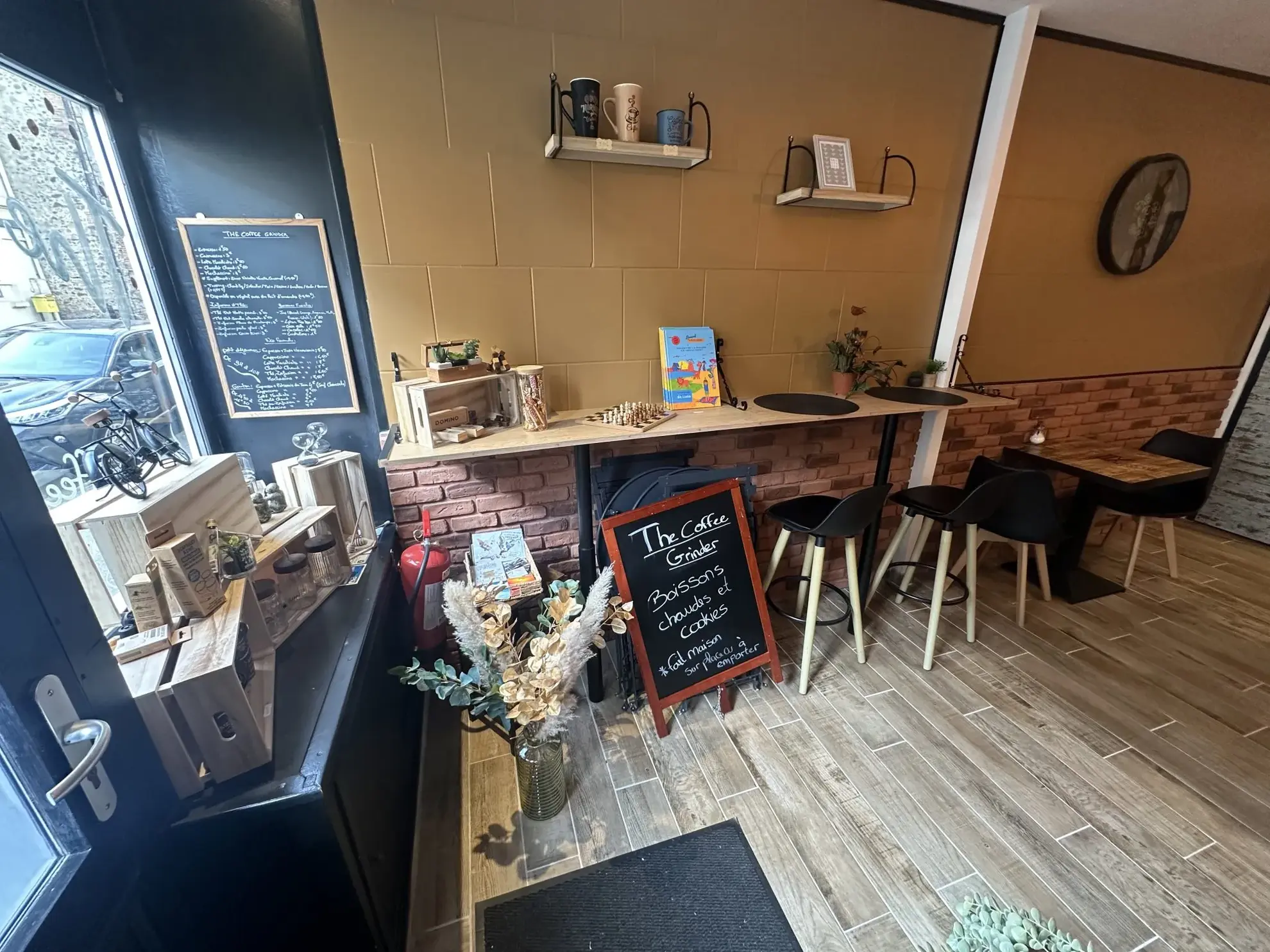 Fonds de commerce pour Coffee Shop à Sézanne – Emplacement stratégique et prêt à l’emploi 