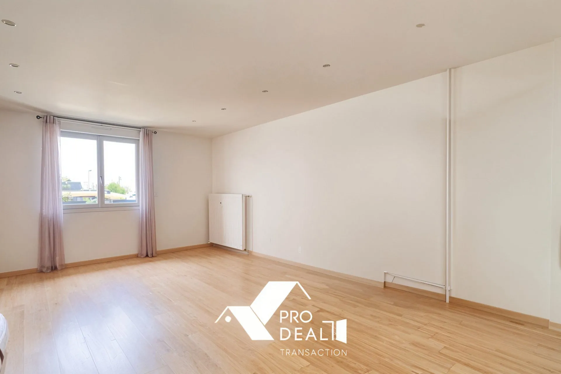 Appartement T3 lumineux de 77 m² à Meyzieu, proche toutes commodités