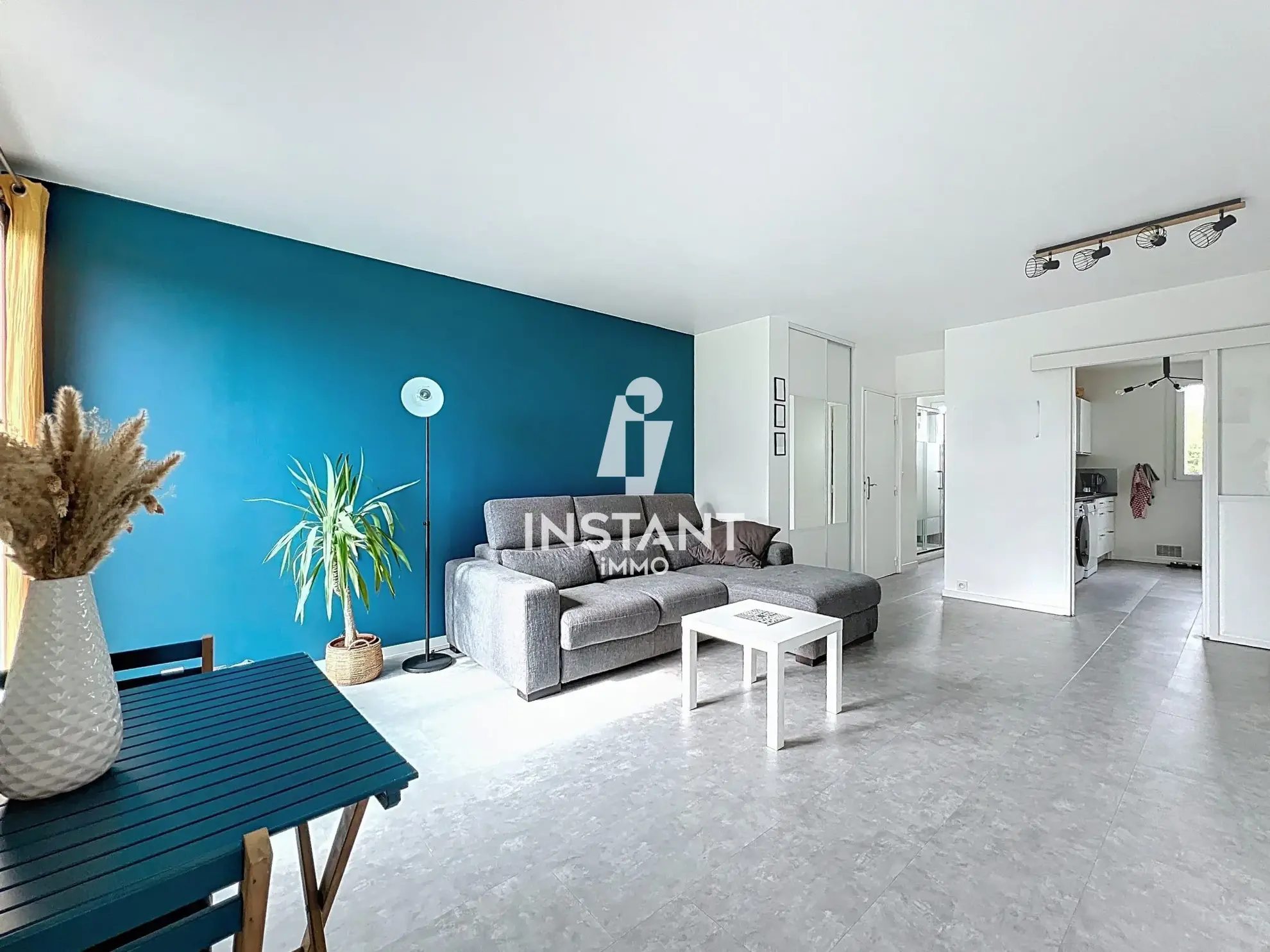 Appartement 2 pièces avec balcon, parking et cave à Viry-Châtillon