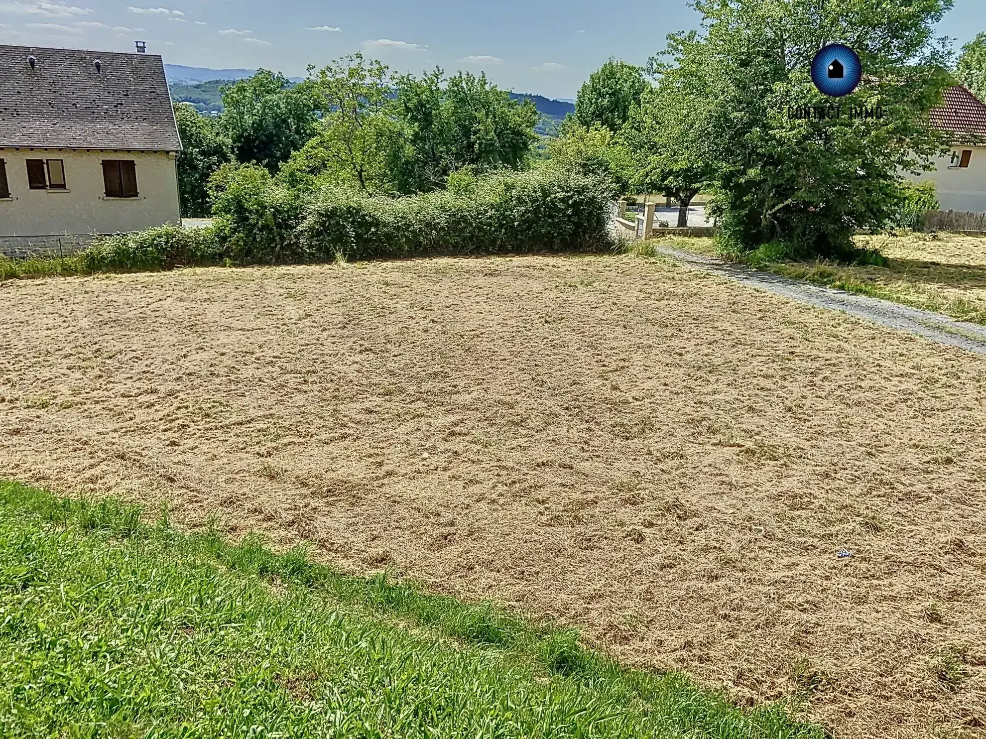 Terrain à vendre à Allassac de 898 m² avec vue dégagée 