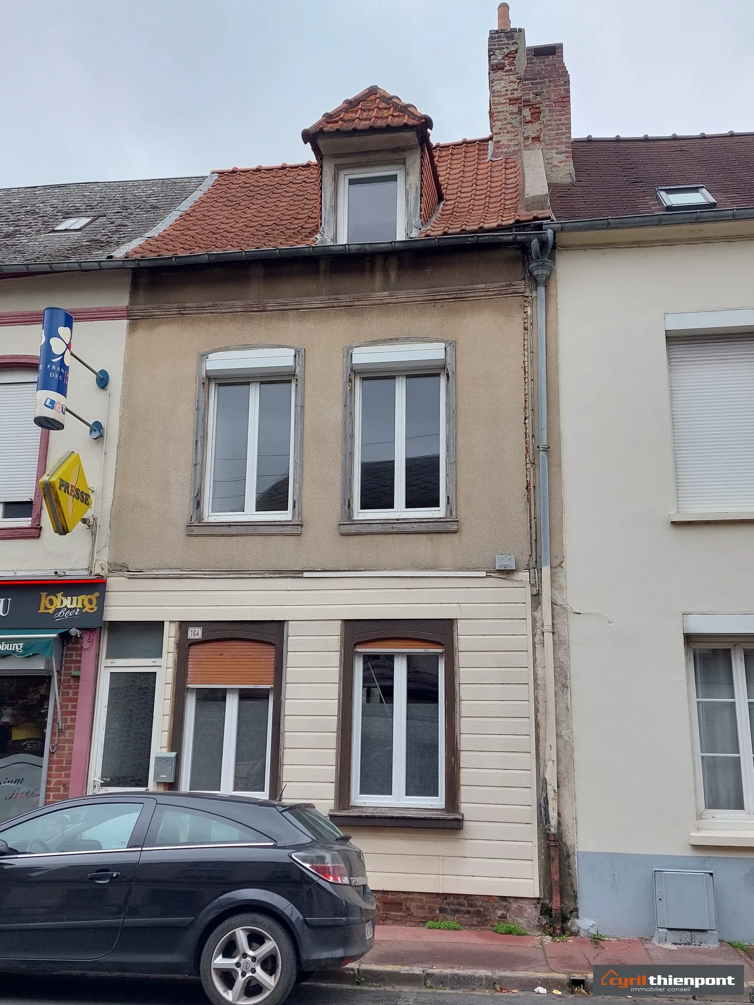 Maison de ville à Abbeville de 88 m² avec 2 chambres, louée, opportunité d'investissement