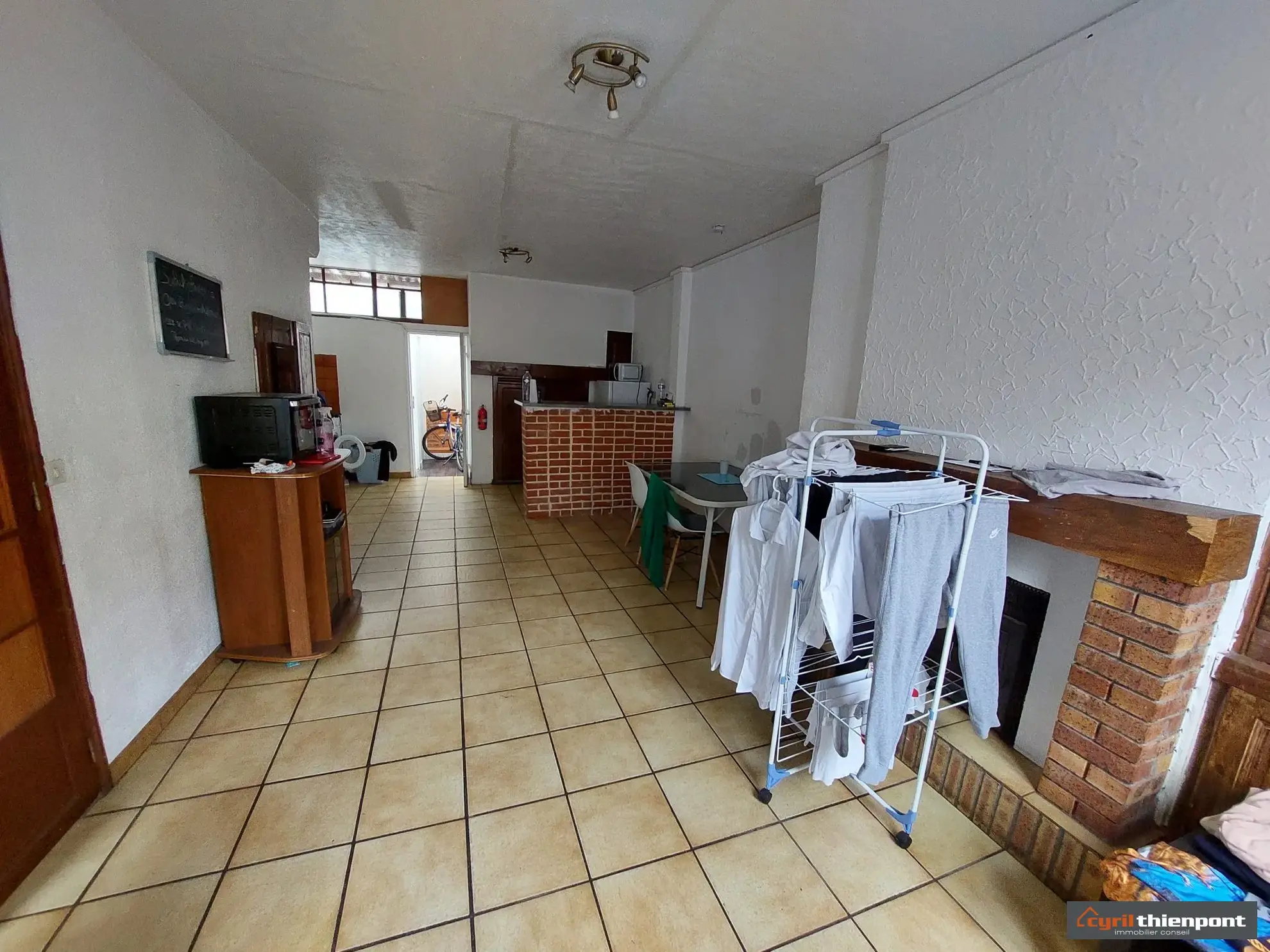 Maison de ville à Abbeville de 88 m² avec 2 chambres, louée, opportunité d'investissement 