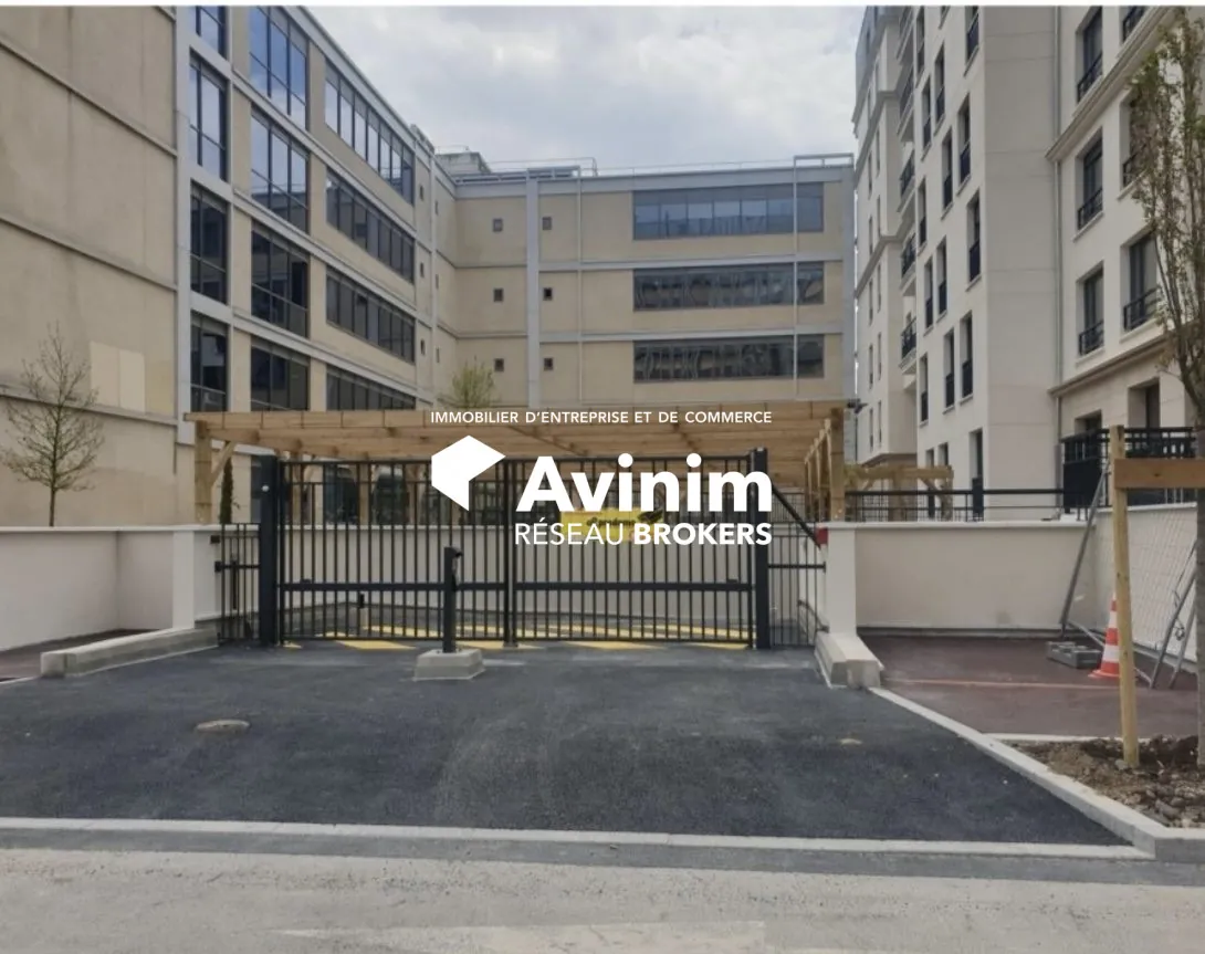 Place de parking sécurisée à Suresnes - Vente à 26 600 €