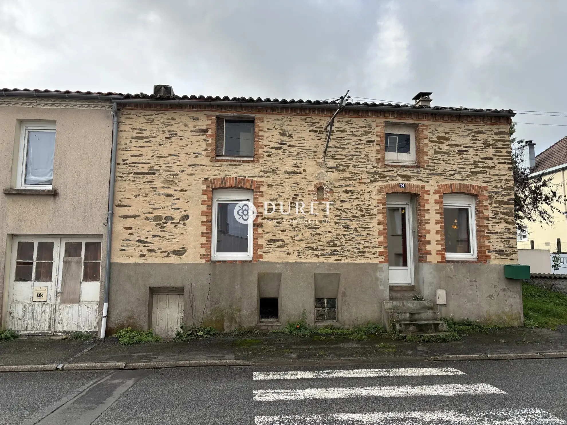 Maison à vendre à GESTE, centre bourg, proche Cholet, 55 m²