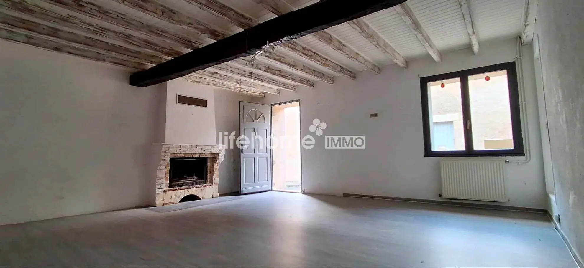 Belle maison rénovée avec 3 chambres à Saint-Savin 86310