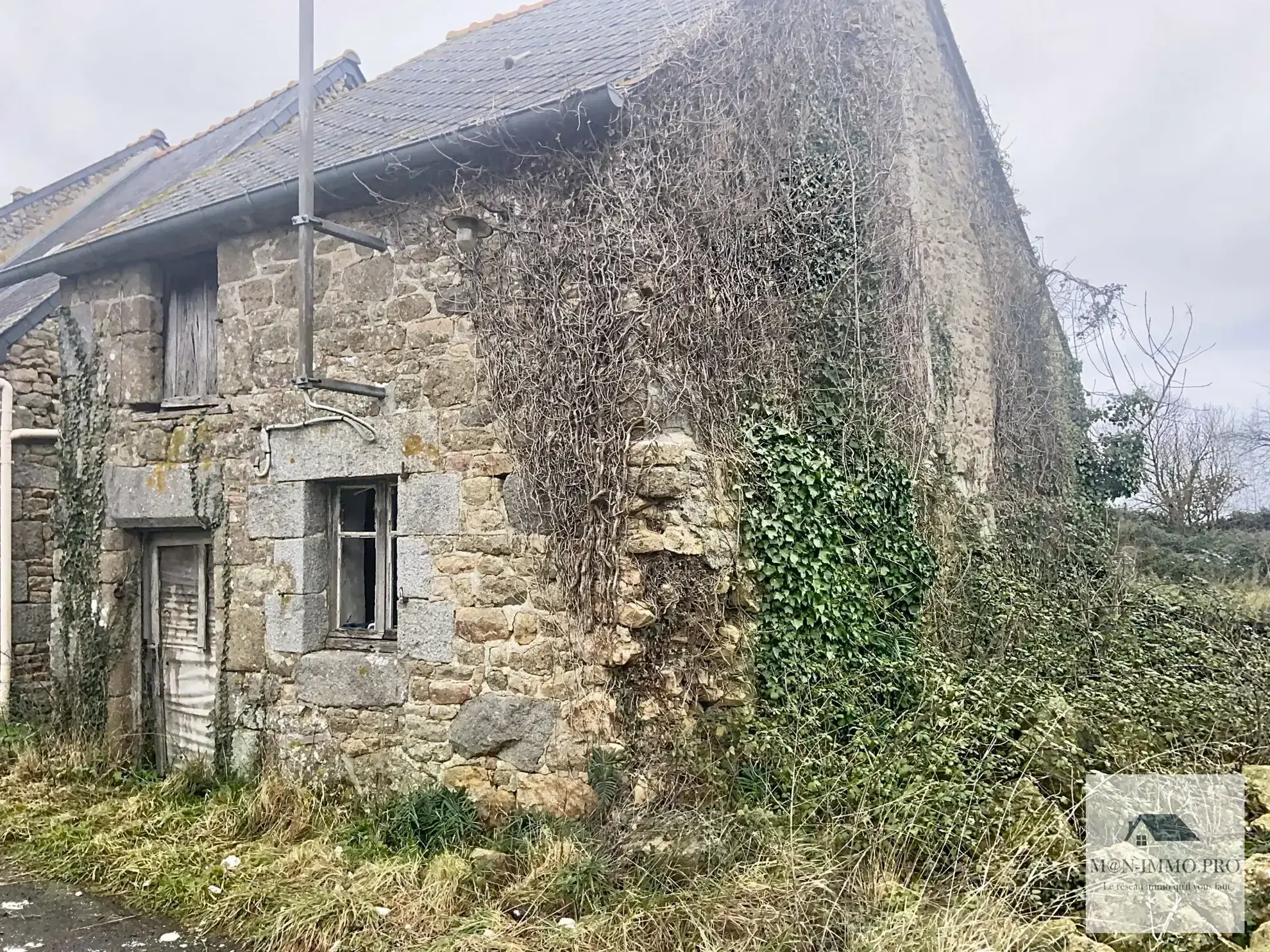 Maison à vendre à Saint Ouen des Alleux, projet rénovation avec terrain et potentiel d'agrandissement 