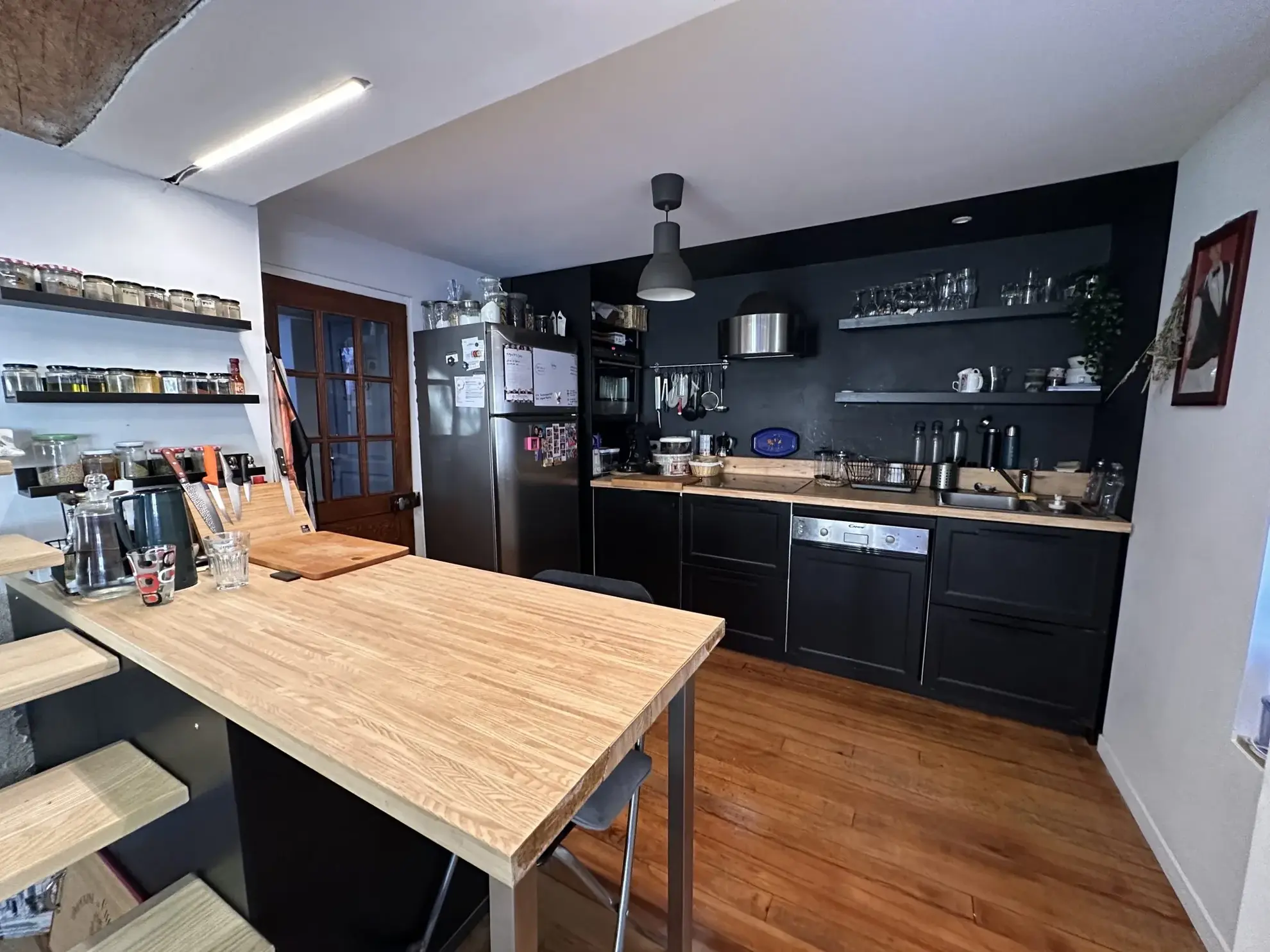 Maison à vendre à Blesle avec vue montagne et charme remarquable 