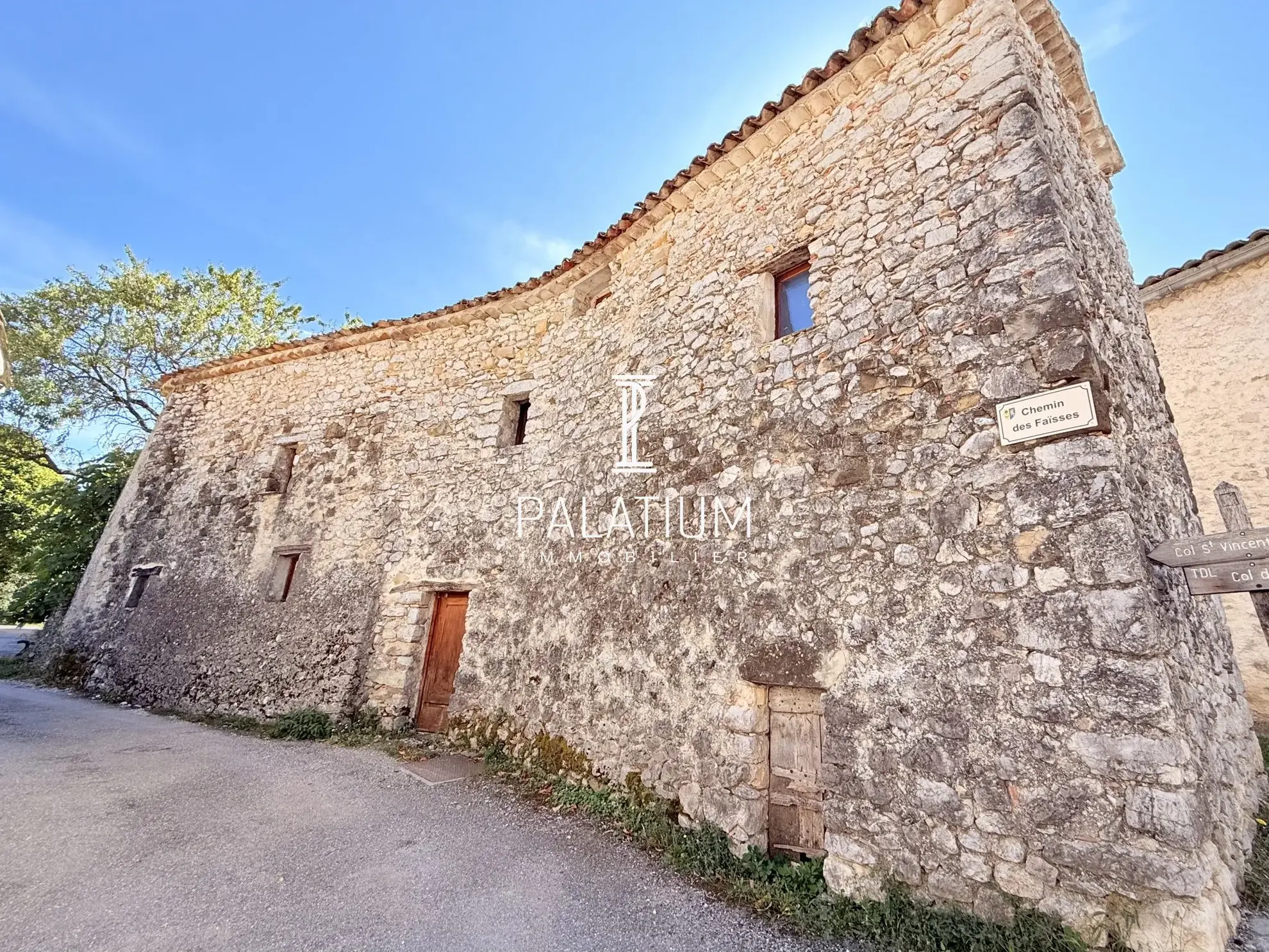 Charmante maison en pierre à vendre dans la vallée du Jabron, 75 m²