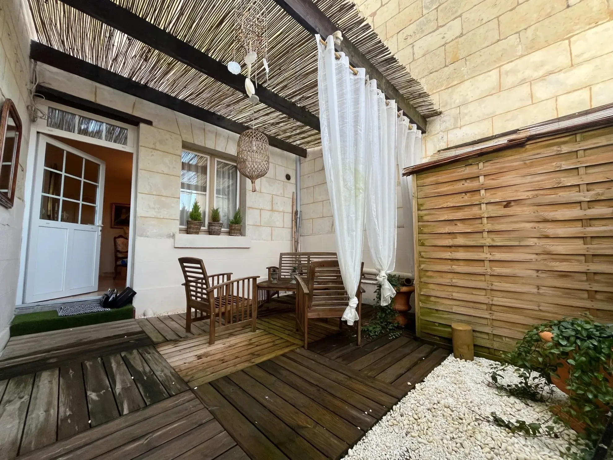 Maison en tuffeau avec vue sur la Loire à vendre à Saumur - Rénovation de qualité