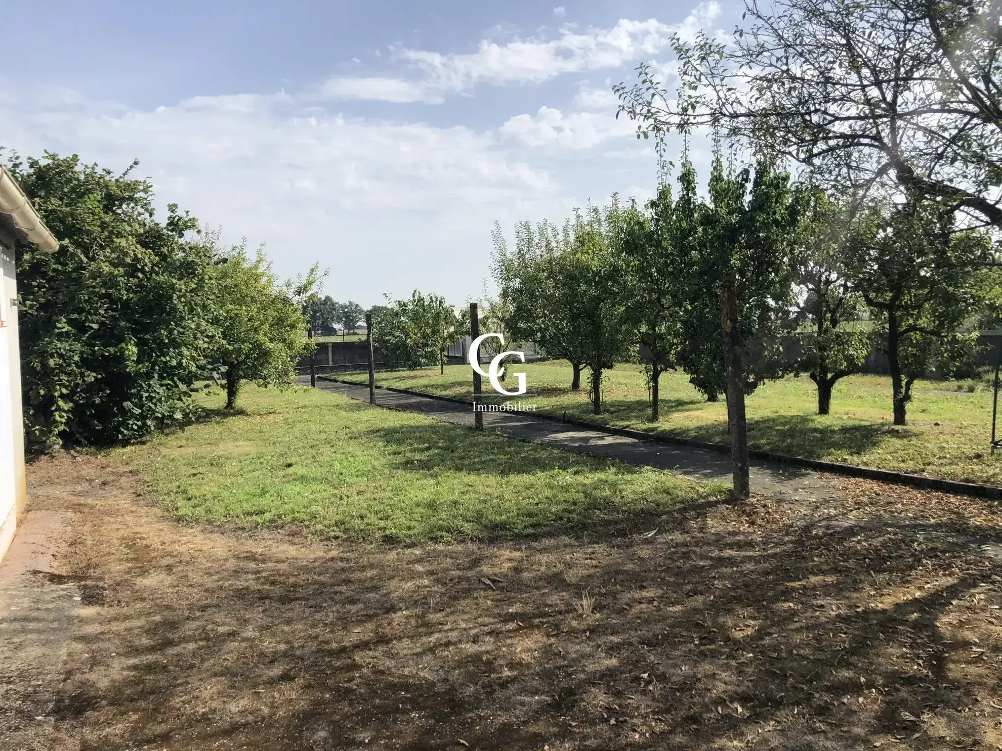 Terrain à bâtir à Vieillevigne en second rideau, 929 m² avec garage