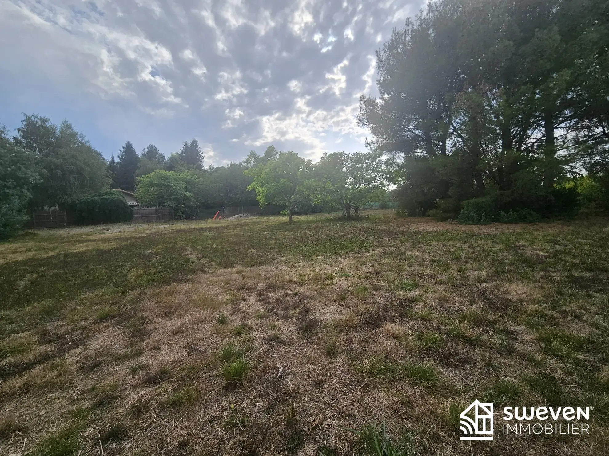 Terrain constructible de 2579 m² à vendre à Le Fauga – Cadre arboré et paisible