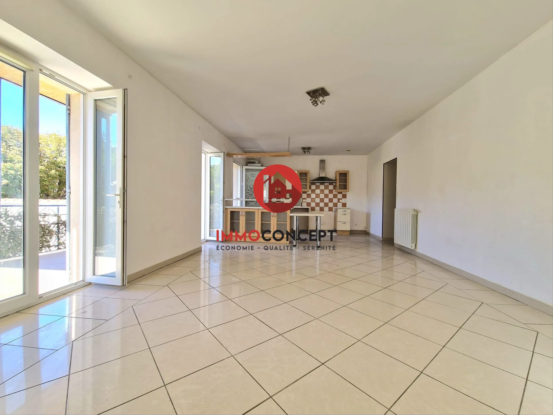 Appartement T4 avec terrasse à Bagnols-sur-Cèze dans résidence avec ascenseur