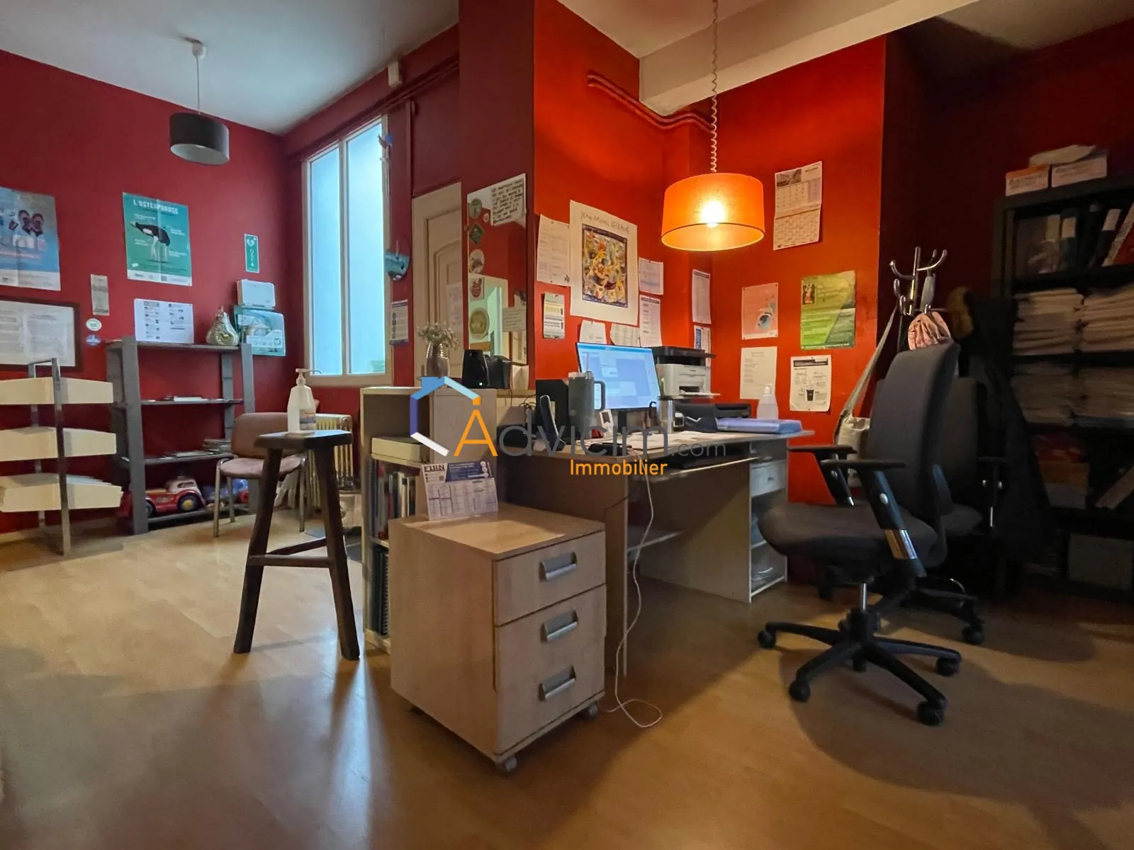 Bureau de 93 m² à vendre à Saint-Chamond - Possibilité d'aménagement 