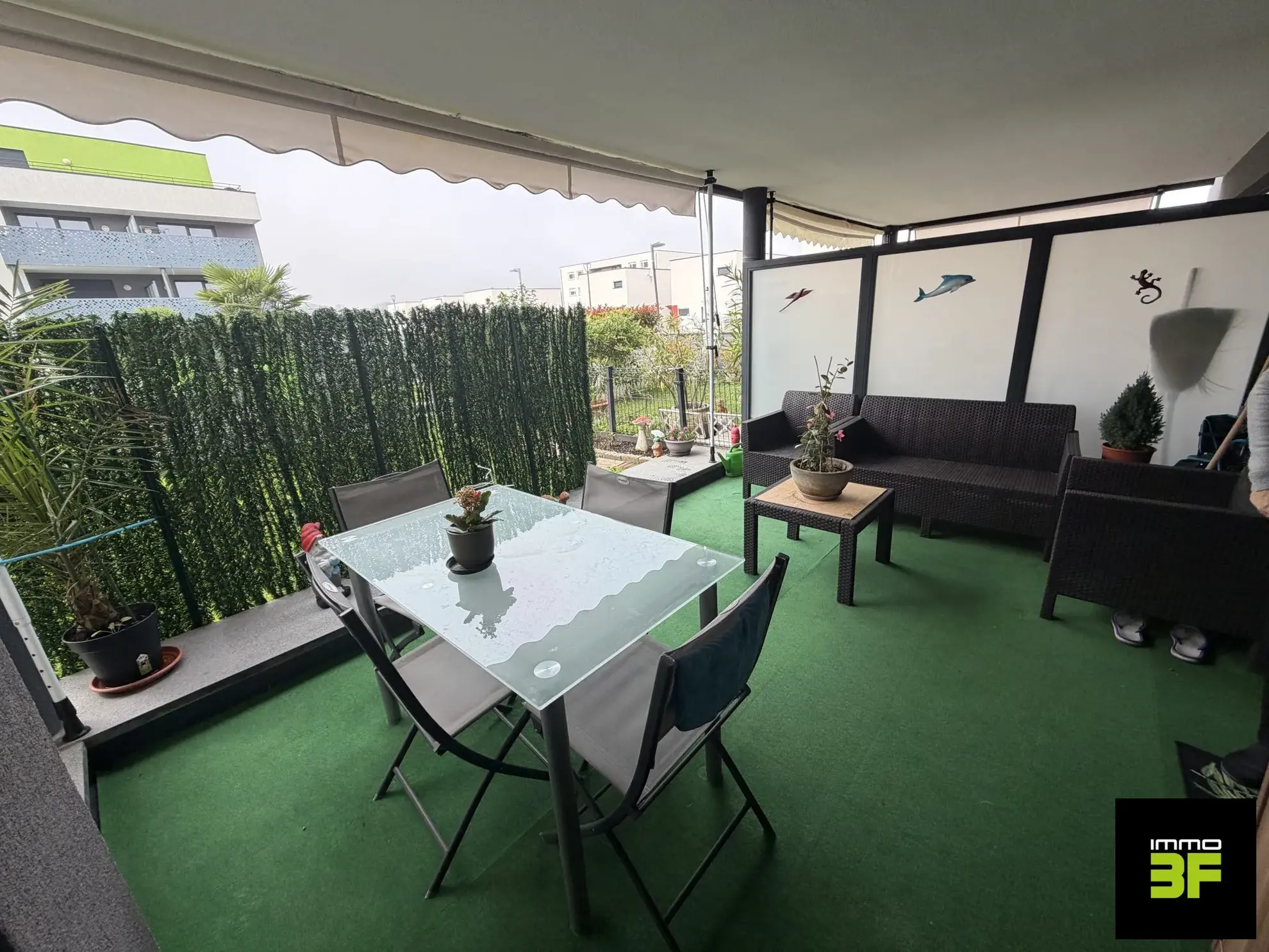 Bel appartement T2 avec terrasse, jardin et stationnement à Blotzheim
