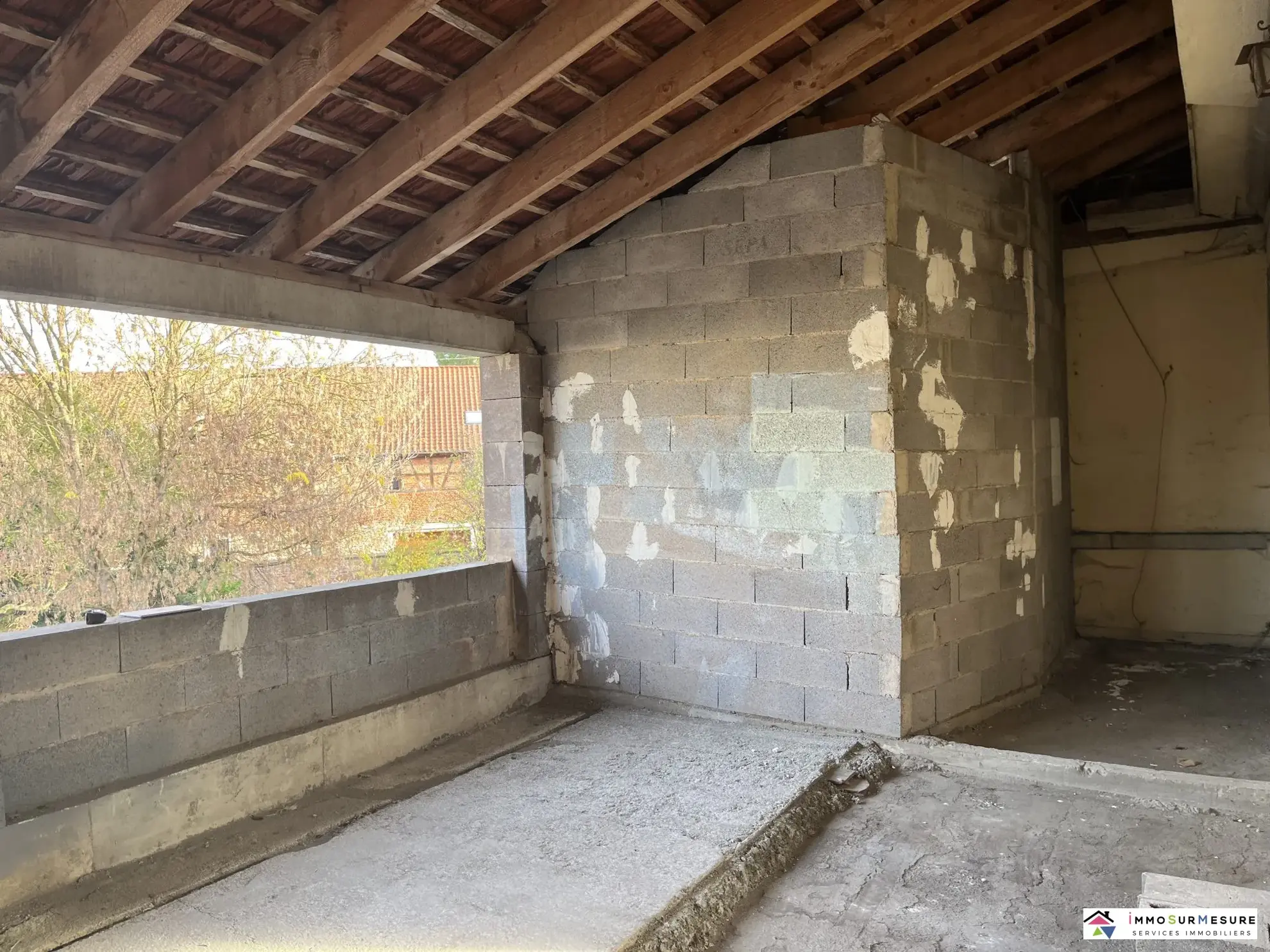 Grand potentiel d'aménagement d'un plateau brut de 34m² à Benfeld 