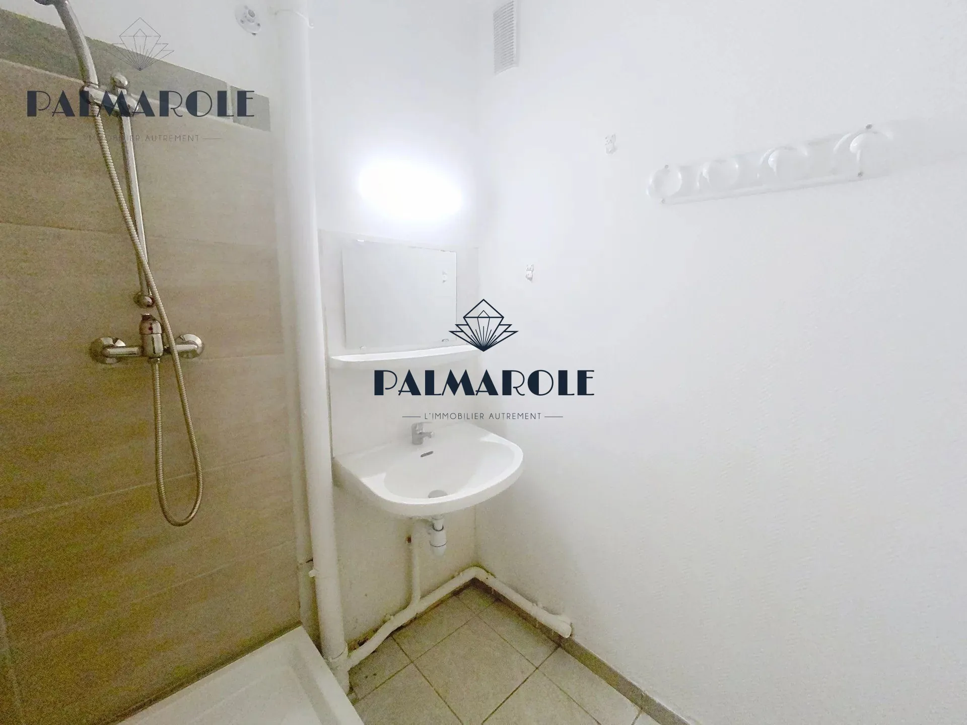 Studio rénové avec balcon dans le quartier des Fleurs à Perpignan 