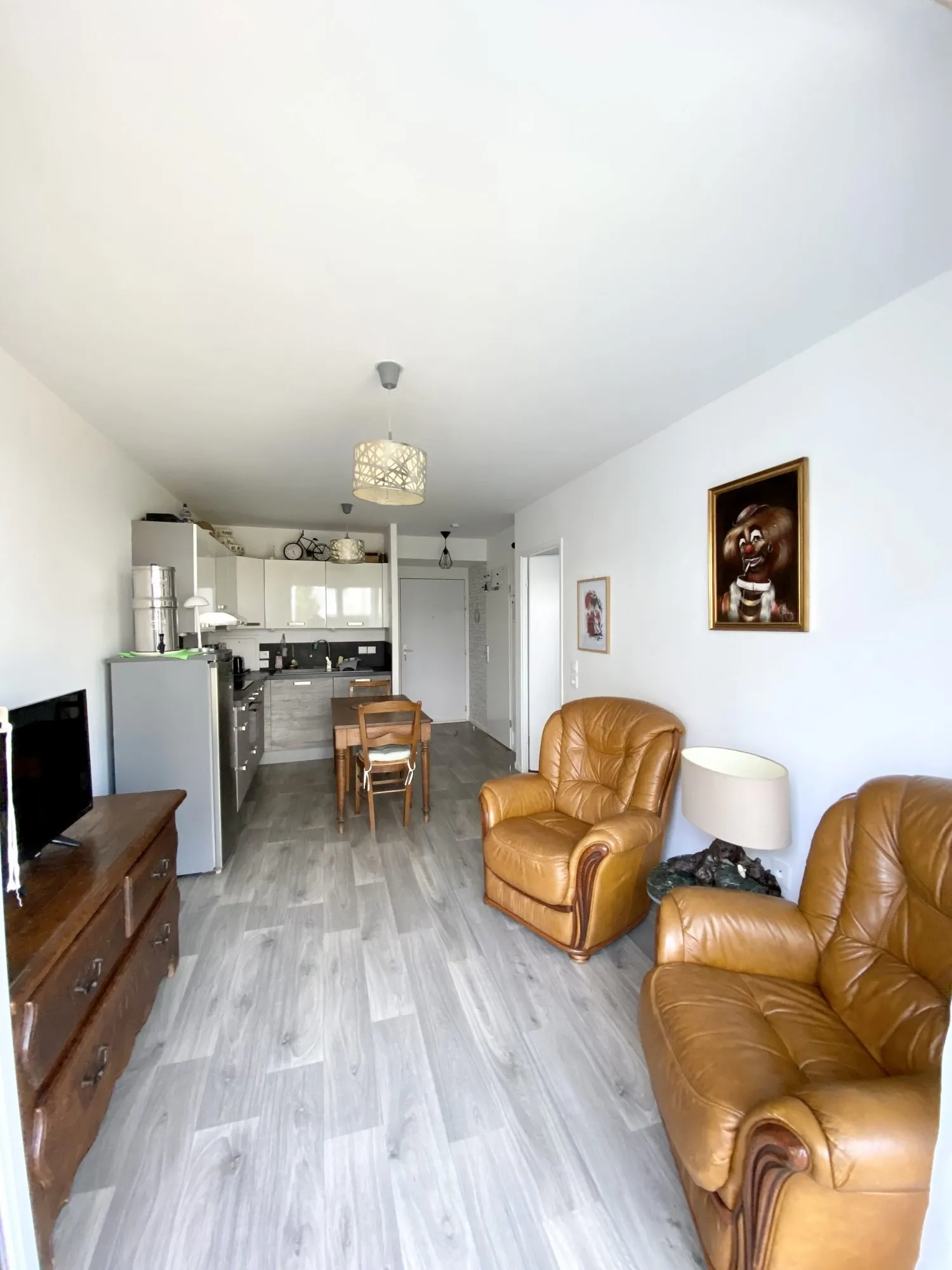 Superbe appartement F2 avec terrasse, jardin et parking à Chelles 