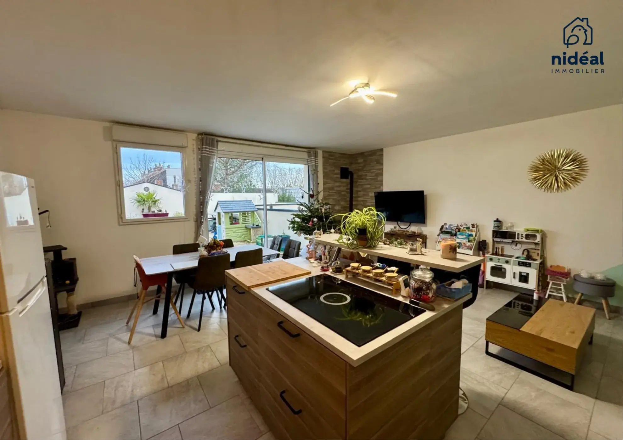 Belle maison avec terrasse à Louviers – 93 m², 2 chambres, proche commodités 