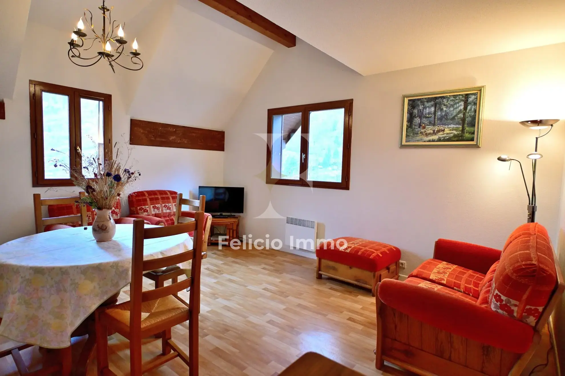 Appartement Duplex avec Balcon et Garage près du Boréon à Saint-Martin-Vésubie 