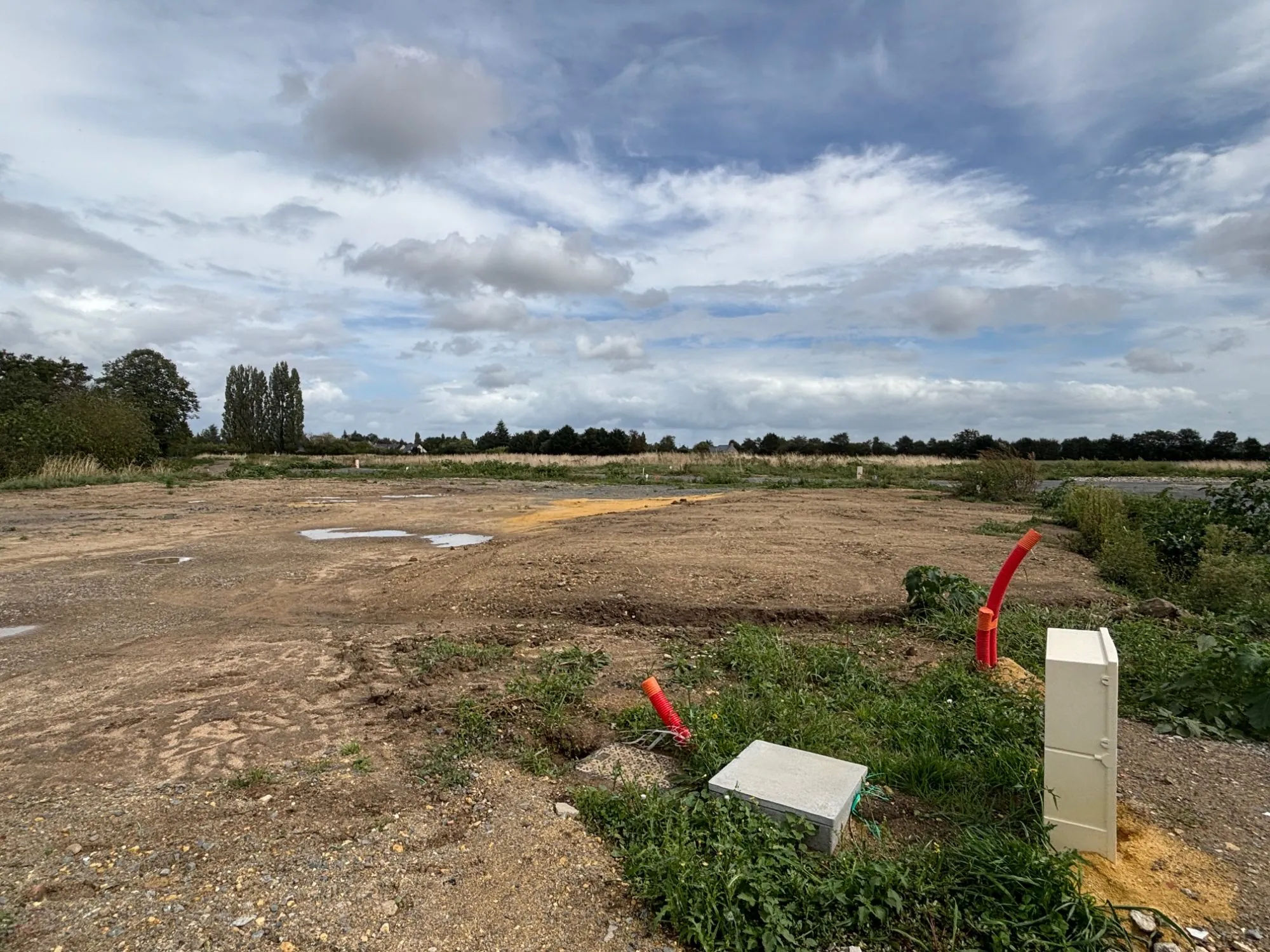 Terrain constructible à La Ménière (49250) - Emplacement idéal et viabilisé