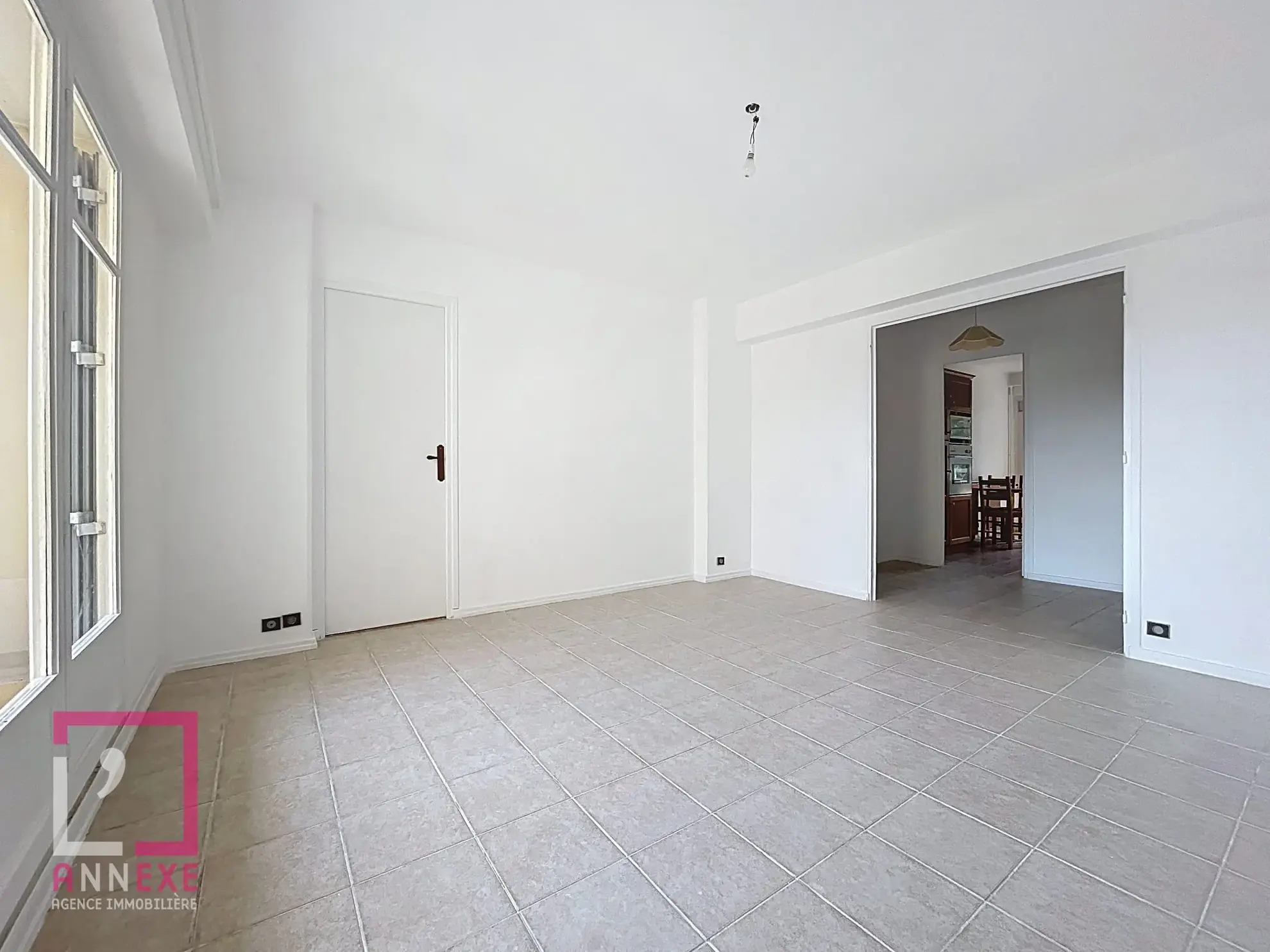Appartement lumineux avec 3 balcons et vue dégagée à Fontaines-sur-Saône 