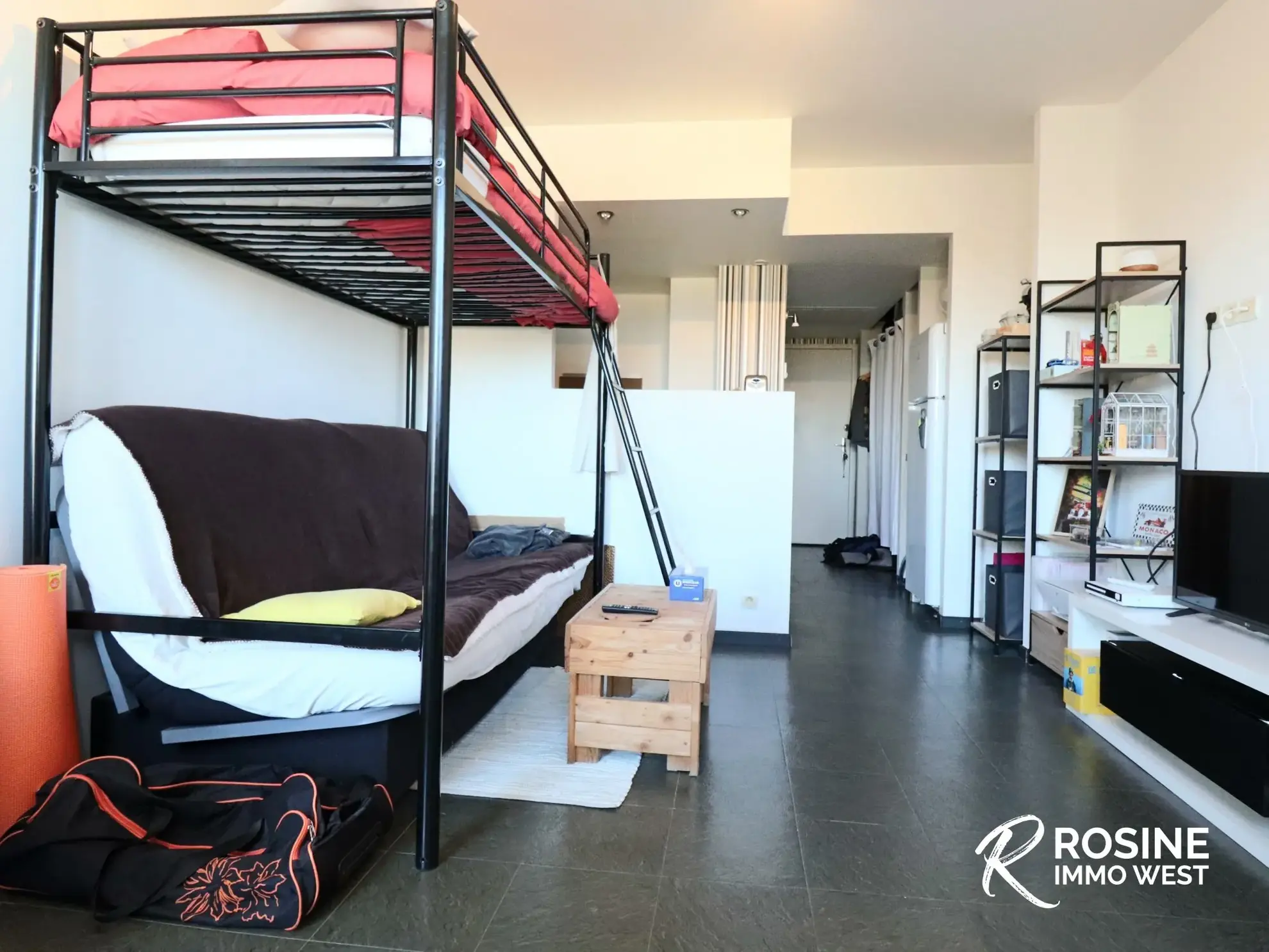 Appartement T1/2 meublé à vendre au Mans avec cave et stationnement 