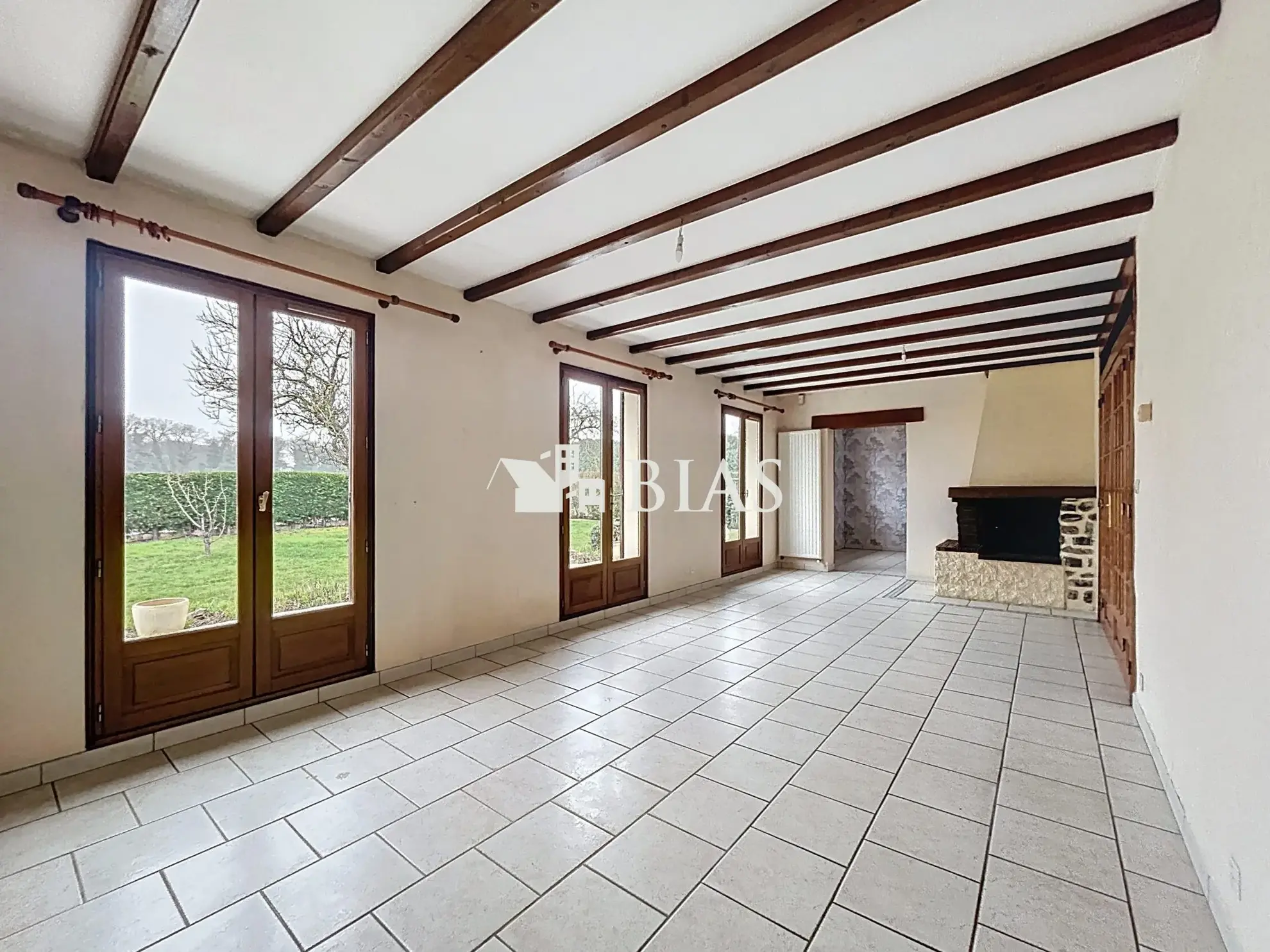 Maison de plain-pied avec terrasse, garage et cave à Saint-Pierre-lès-Elbeuf 