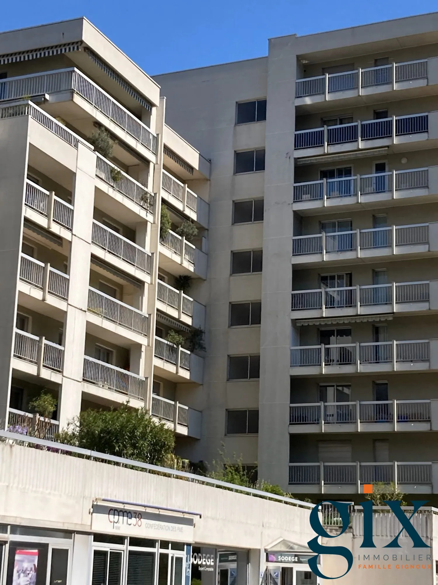 Garage à vendre à Grenoble - Sécurisé et proche commodités 