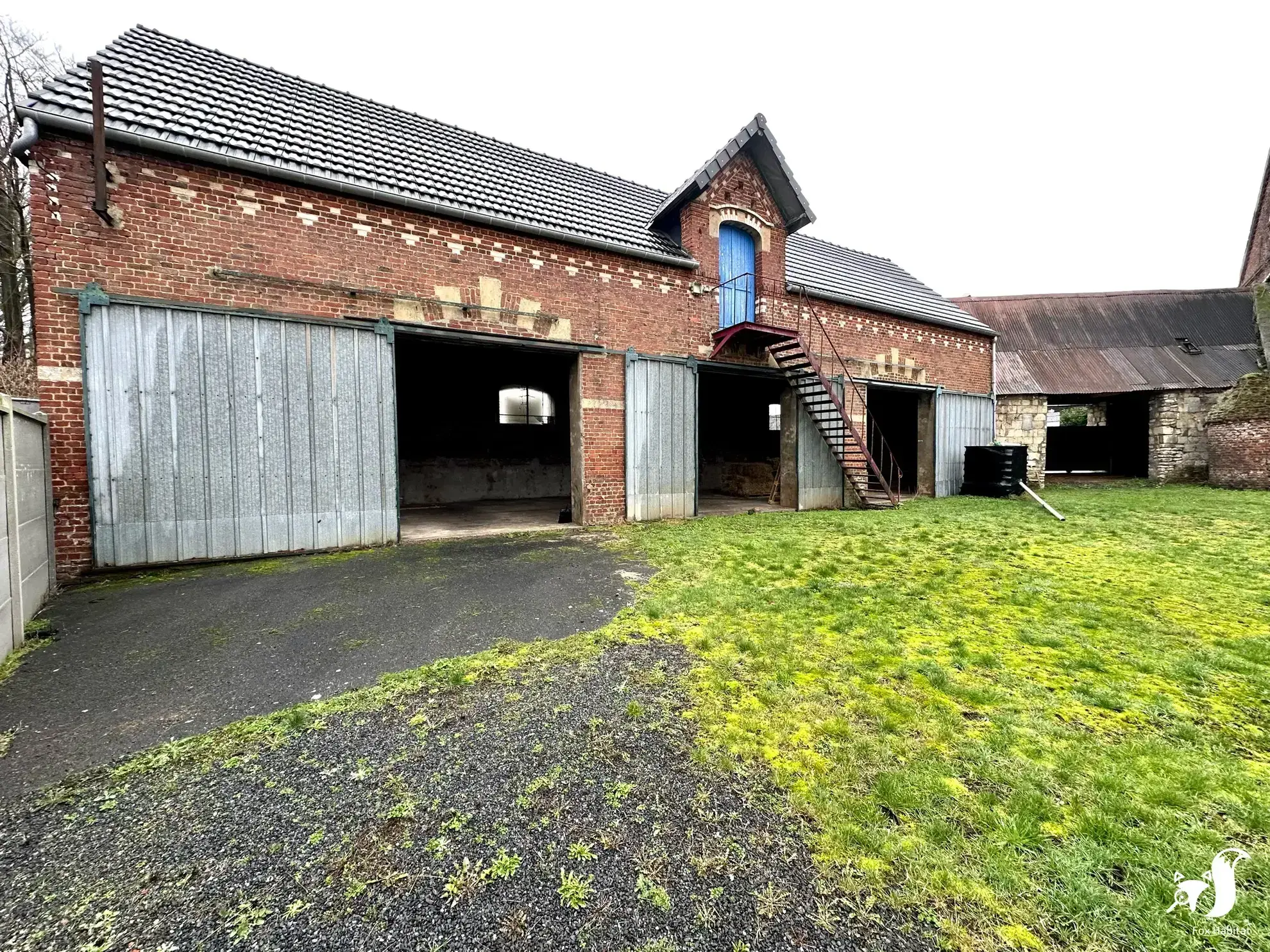 Corps de ferme à rénover proche de Cambrai avec grand potentiel 