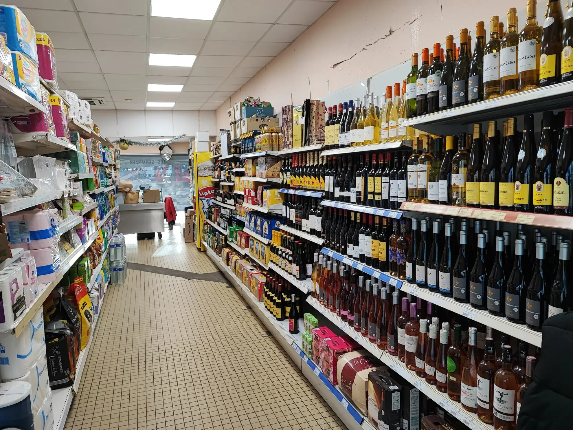 Superette à vendre à Laval avec fort potentiel de développement 