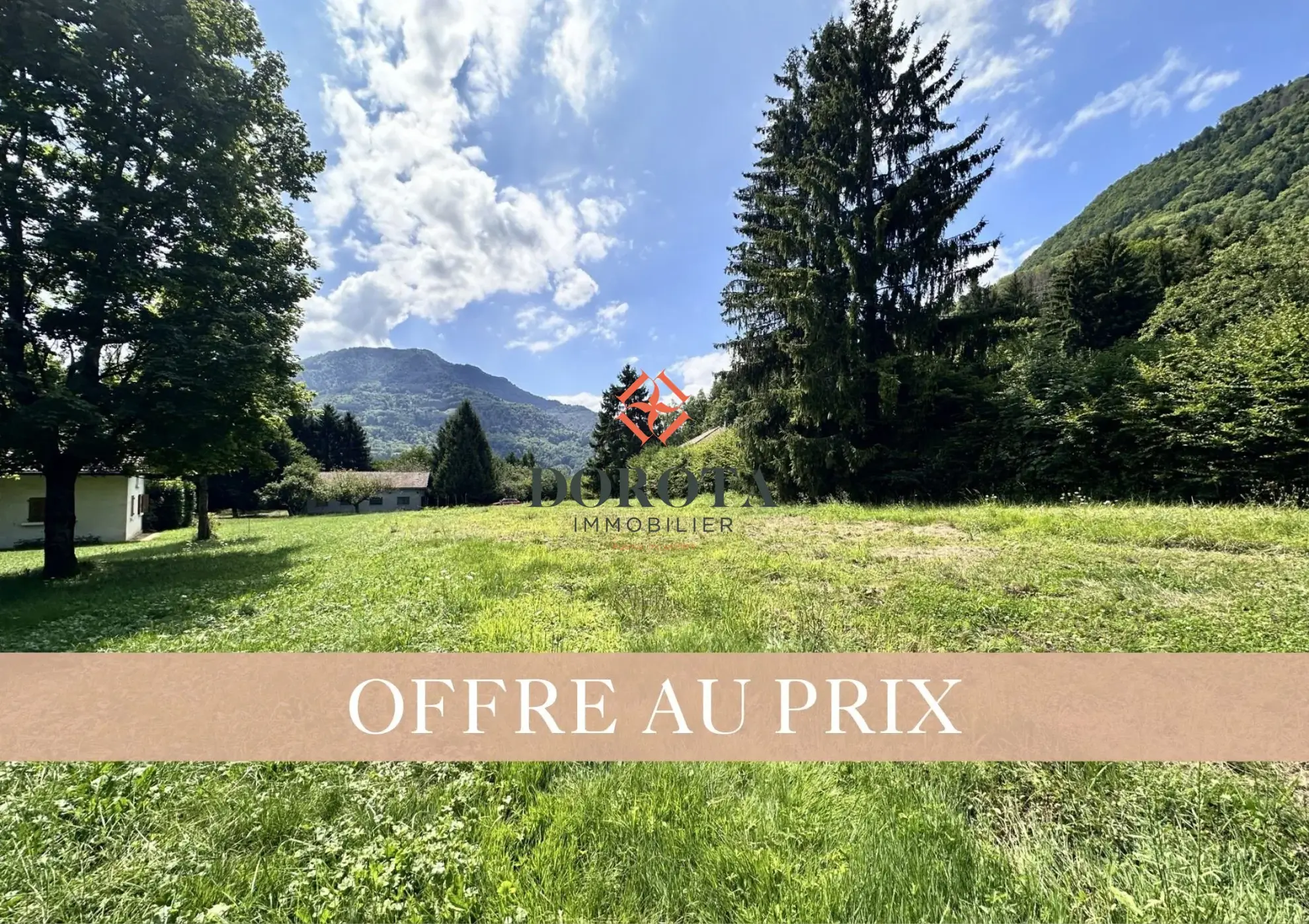 Terrain constructible viabilisé à Crêts-en-Belledonne de 800 m²