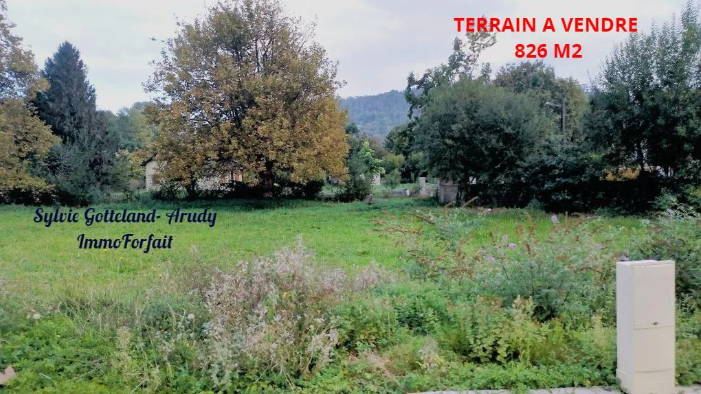 Terrain constructible de 826 m² à Arudy avec vue imprenable