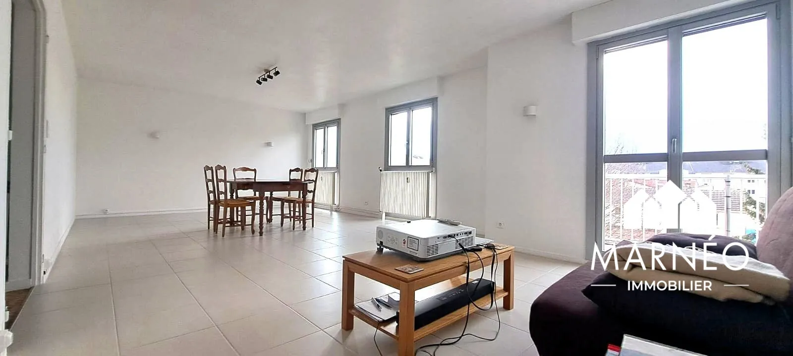 Appartement spacieux avec 2 chambres et balcon à Châlons-en-Champagne 