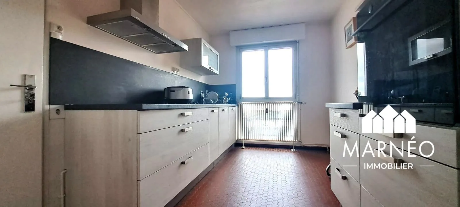 Appartement spacieux avec 2 chambres et balcon à Châlons-en-Champagne 