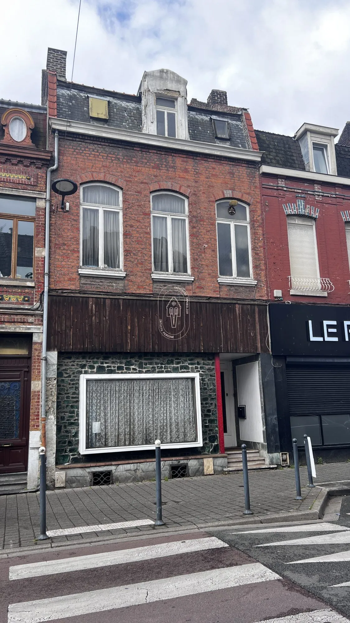 Maison à rénover avec commerce attenant dans le quartier Sainte-Élisabeth à Roubaix