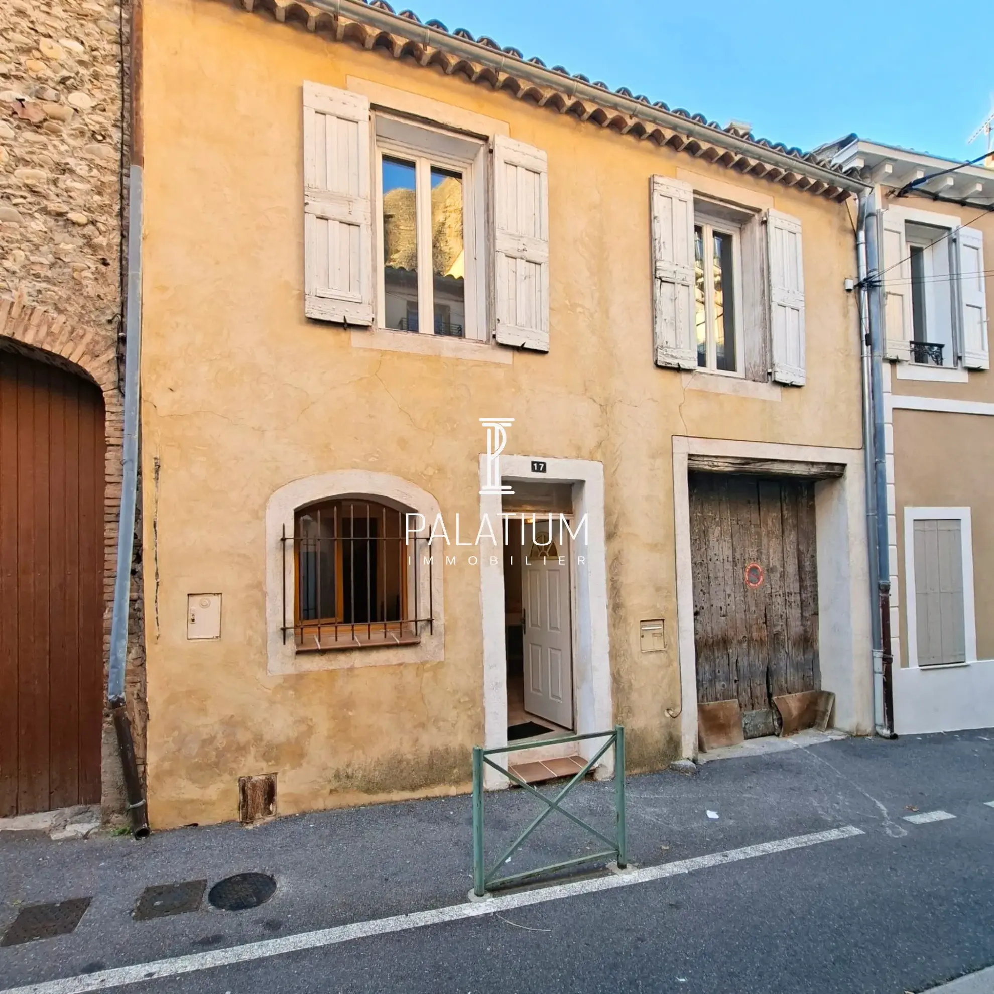 Maison de village de 80 m² avec garage à Les Mées, idéale pour investissement ou résidence principale