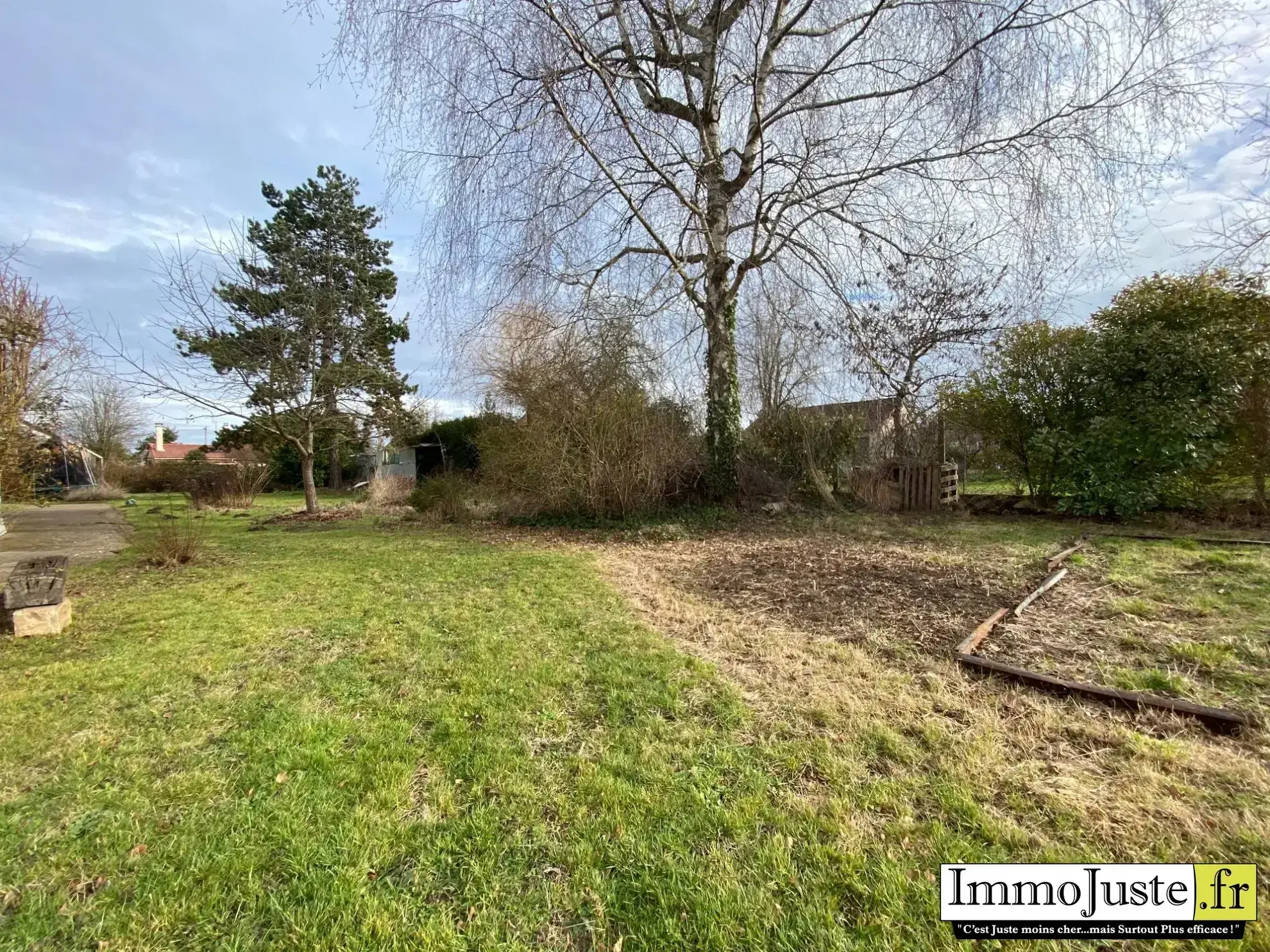 Terrain constructible de 563 m² à Les Essarts-le-Roi - Opportunité à saisir