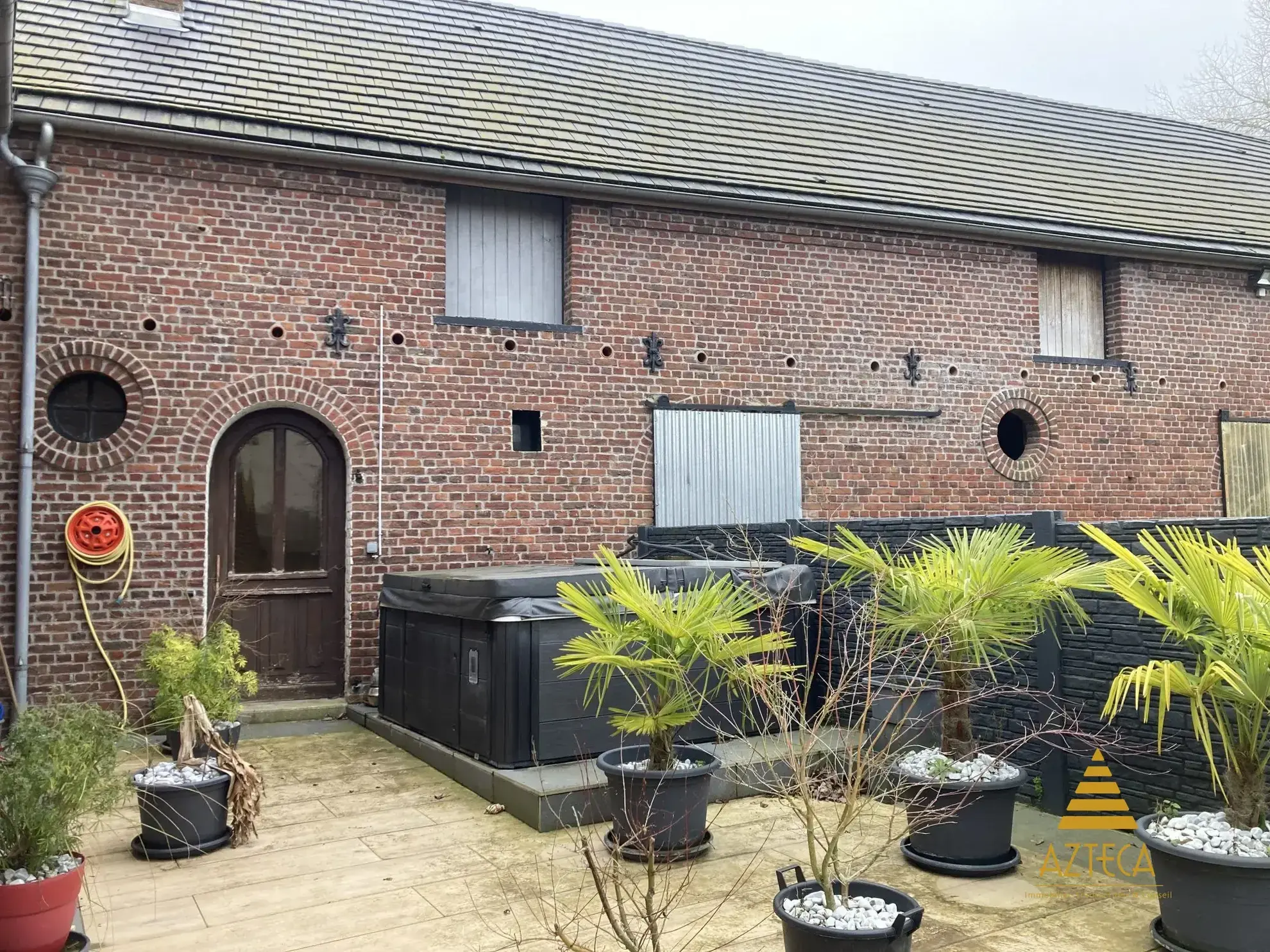 Corps de ferme avec dépendances à Maretz – grande propriété à rénover