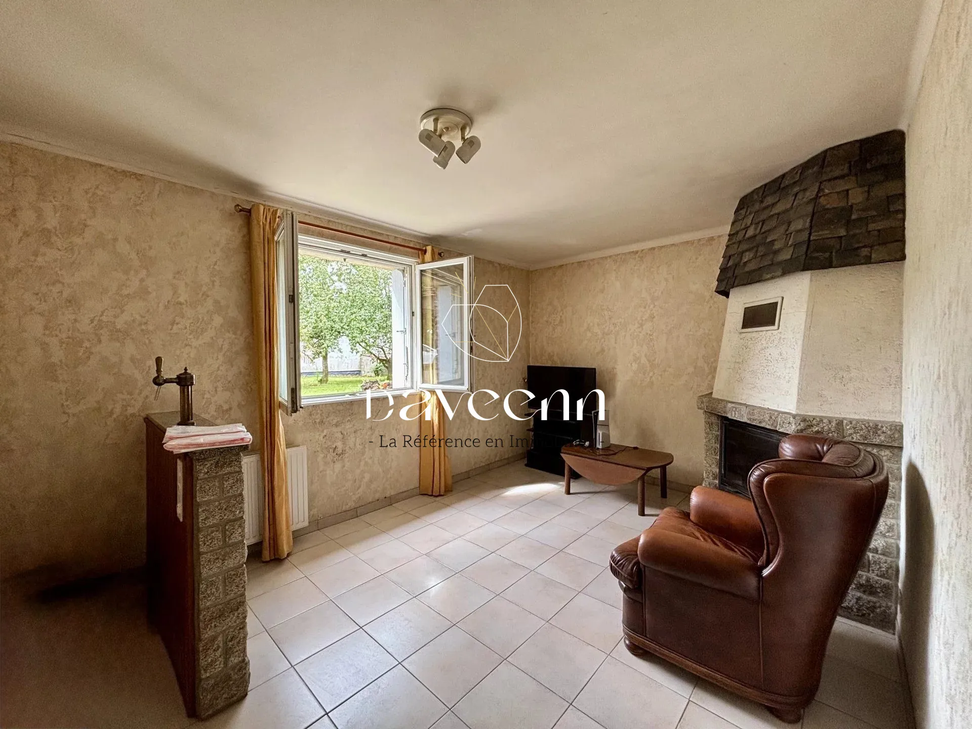 Belle maison en pierre à Locqueltas avec potentiel – 130 m² 