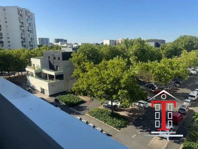 À vendre appartement 3 pièces à Angers Sud avec balcon et cave 