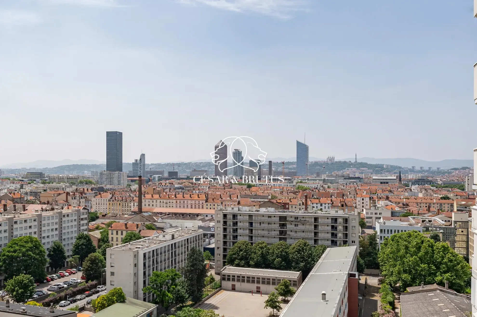 Appartement T2 de 36 m² avec loggia, cave et stationnement à Villeurbanne