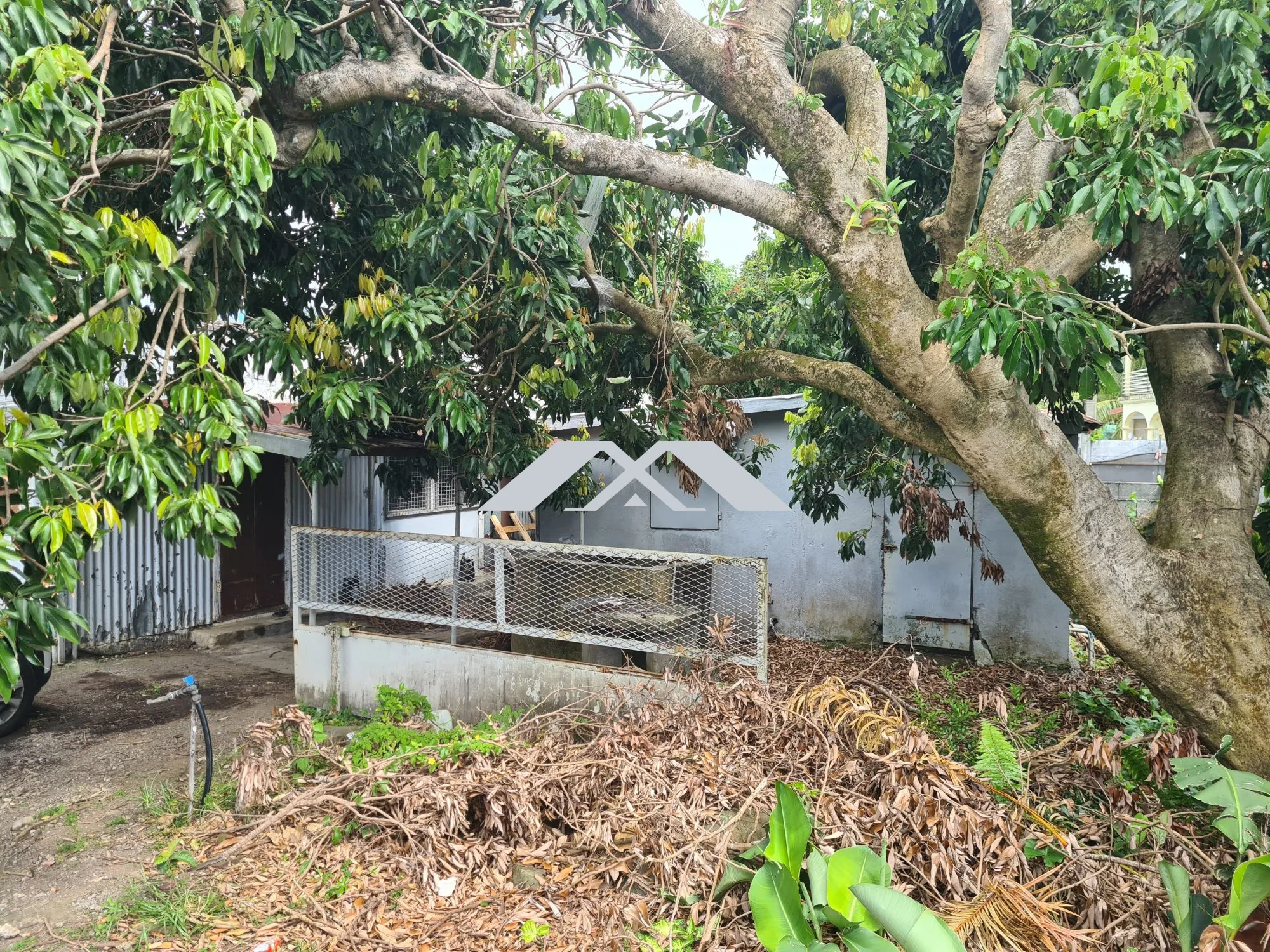 Terrain de 392 m² à Saint-André, proche du centre-ville et commodités