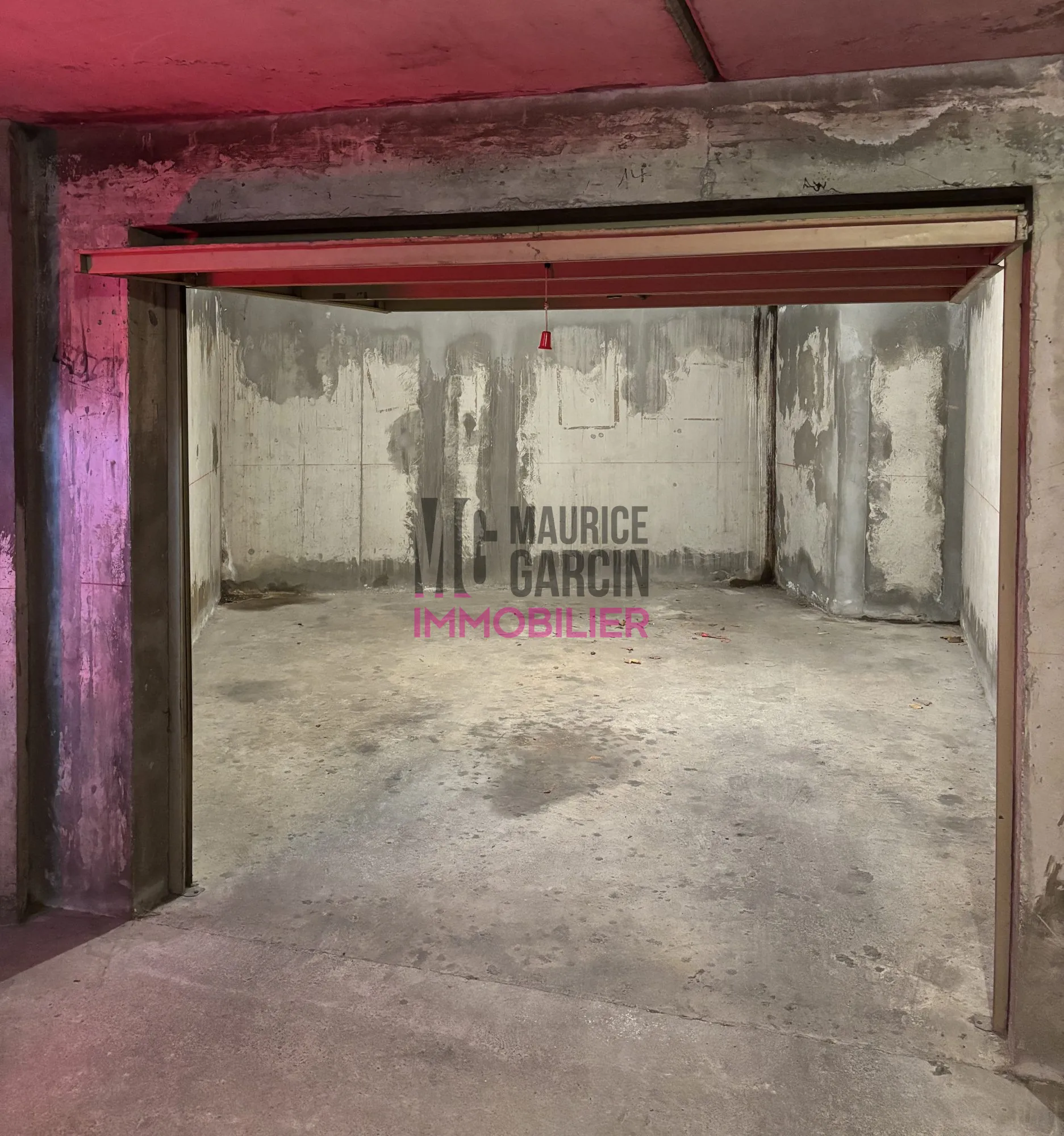 Garage en sous-sol sécurisé à Cavaillon - 18 m²
