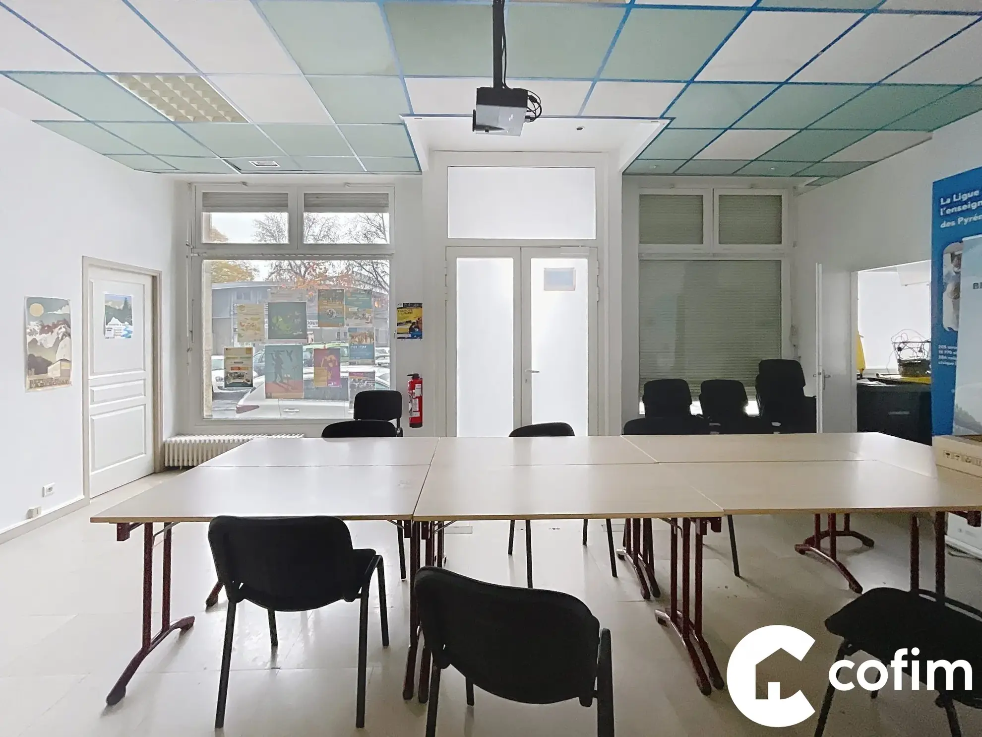 Local commercial à vendre à Pau - 95 m², grande vitrine, secteur Foire Expo